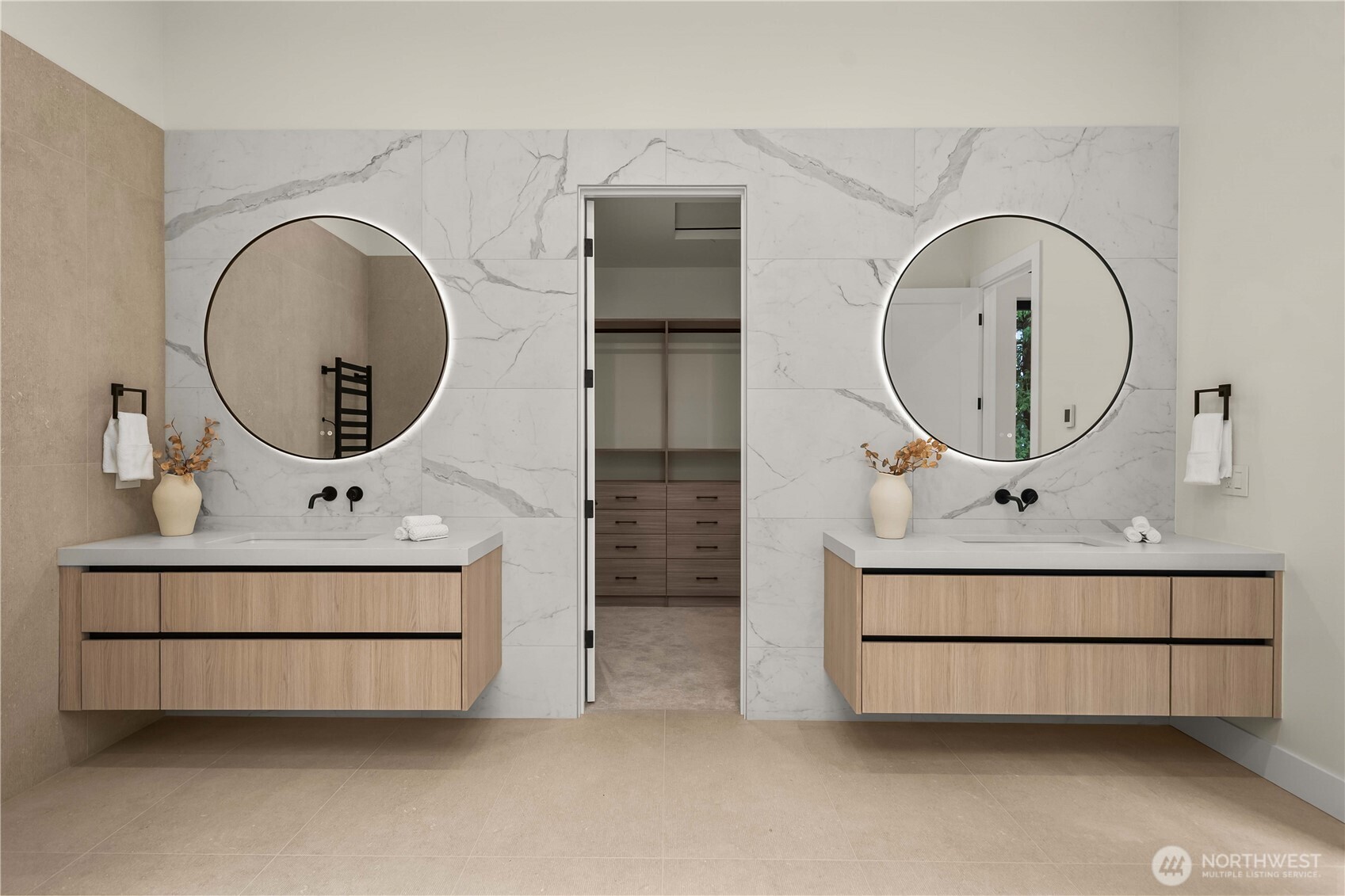 A 5-piece master suite bathroom