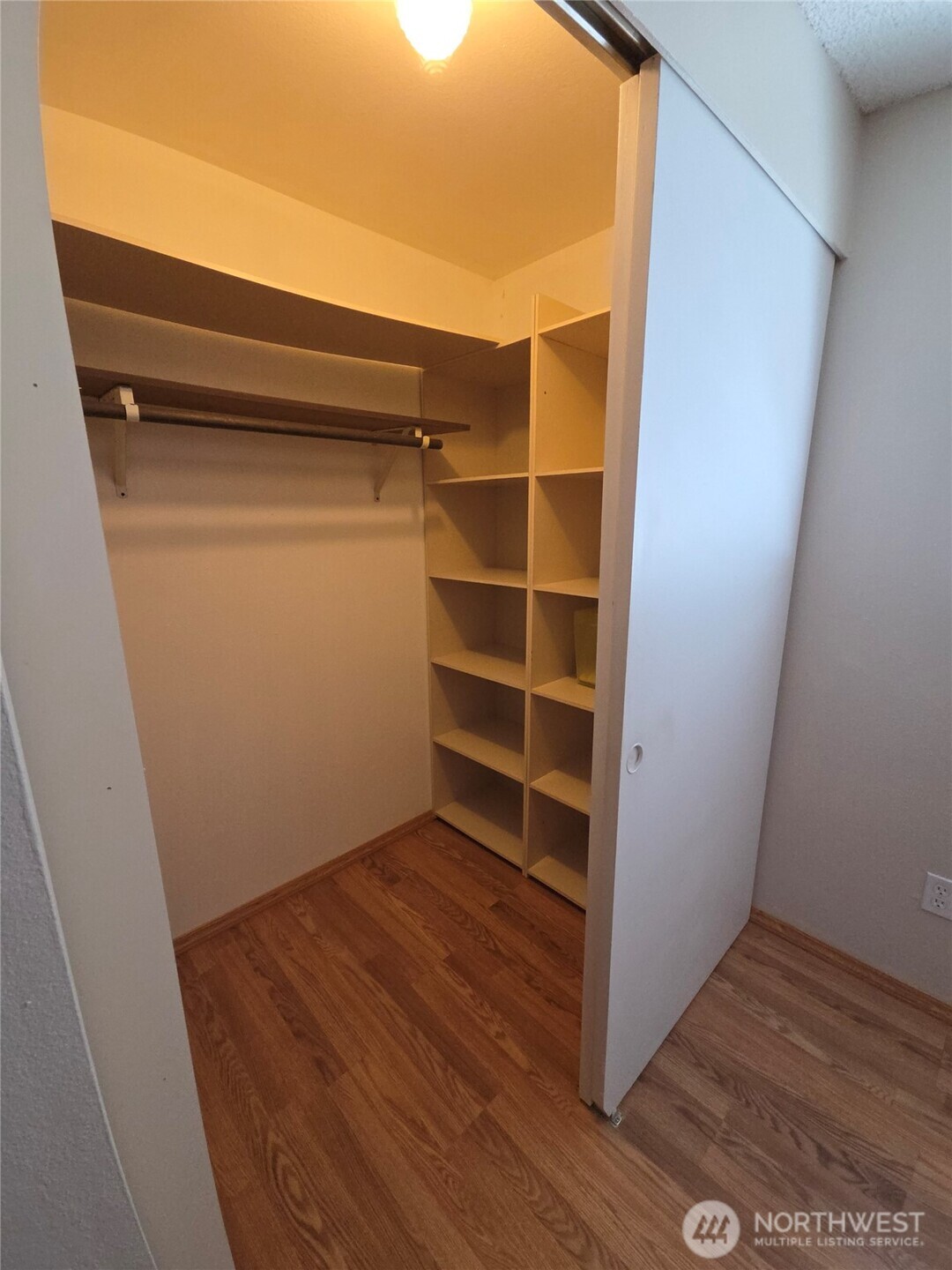All bedroom closets have dividers