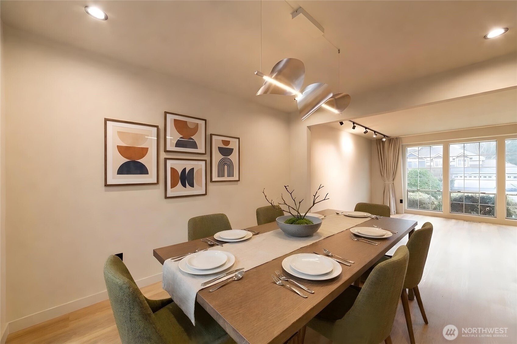 Regal formal dining room (virtually staged).