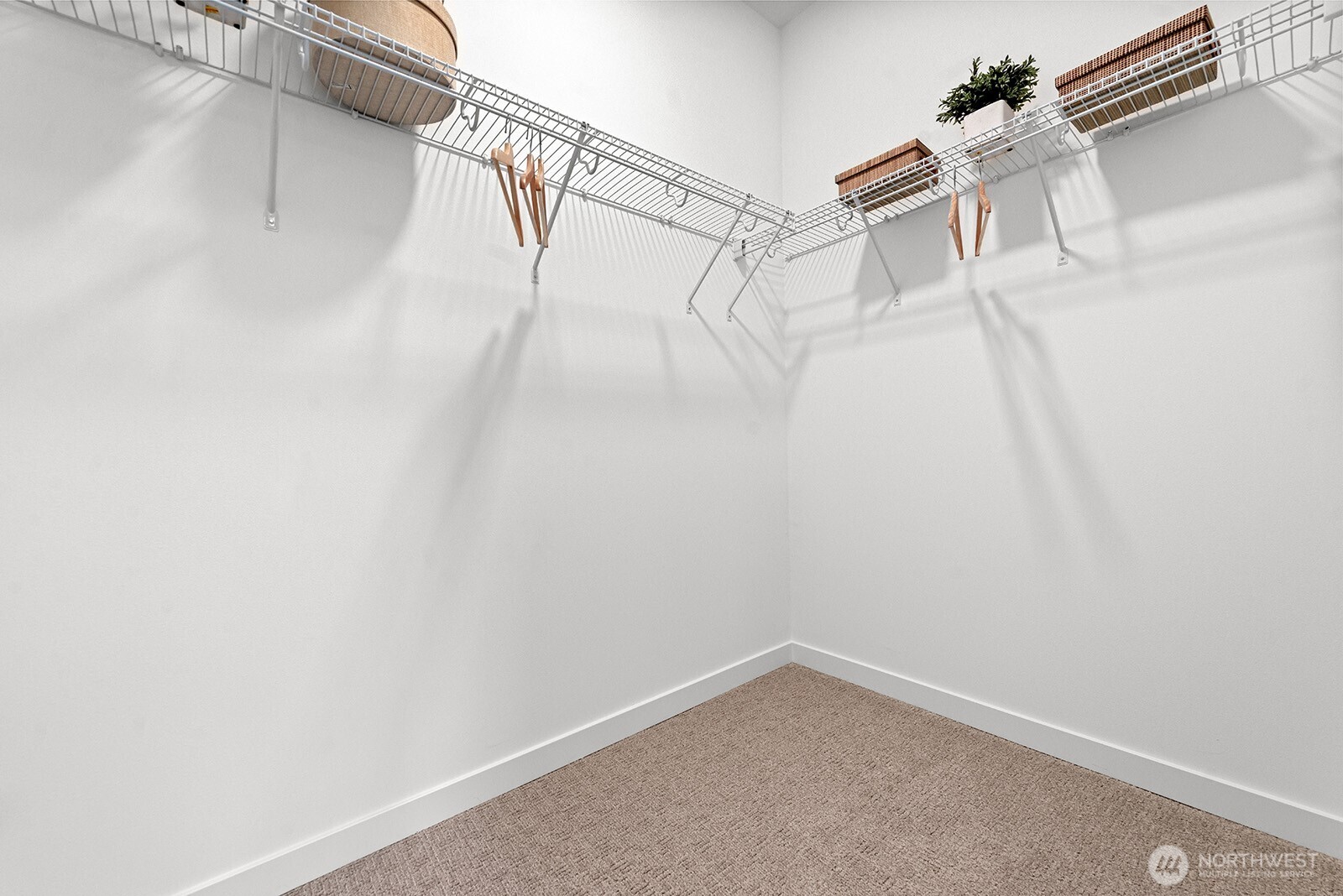 Pictures of model home. Colors and features may change.