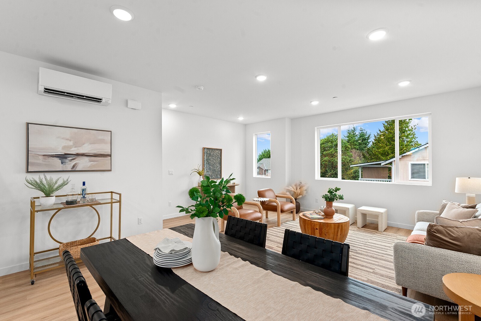 Pictures of model home. Colors and features may change.