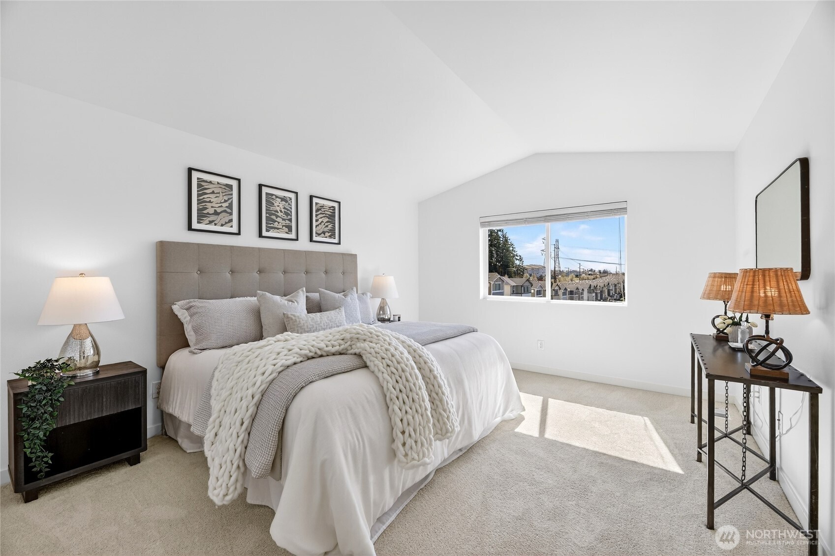 Over sized Primary bedroom