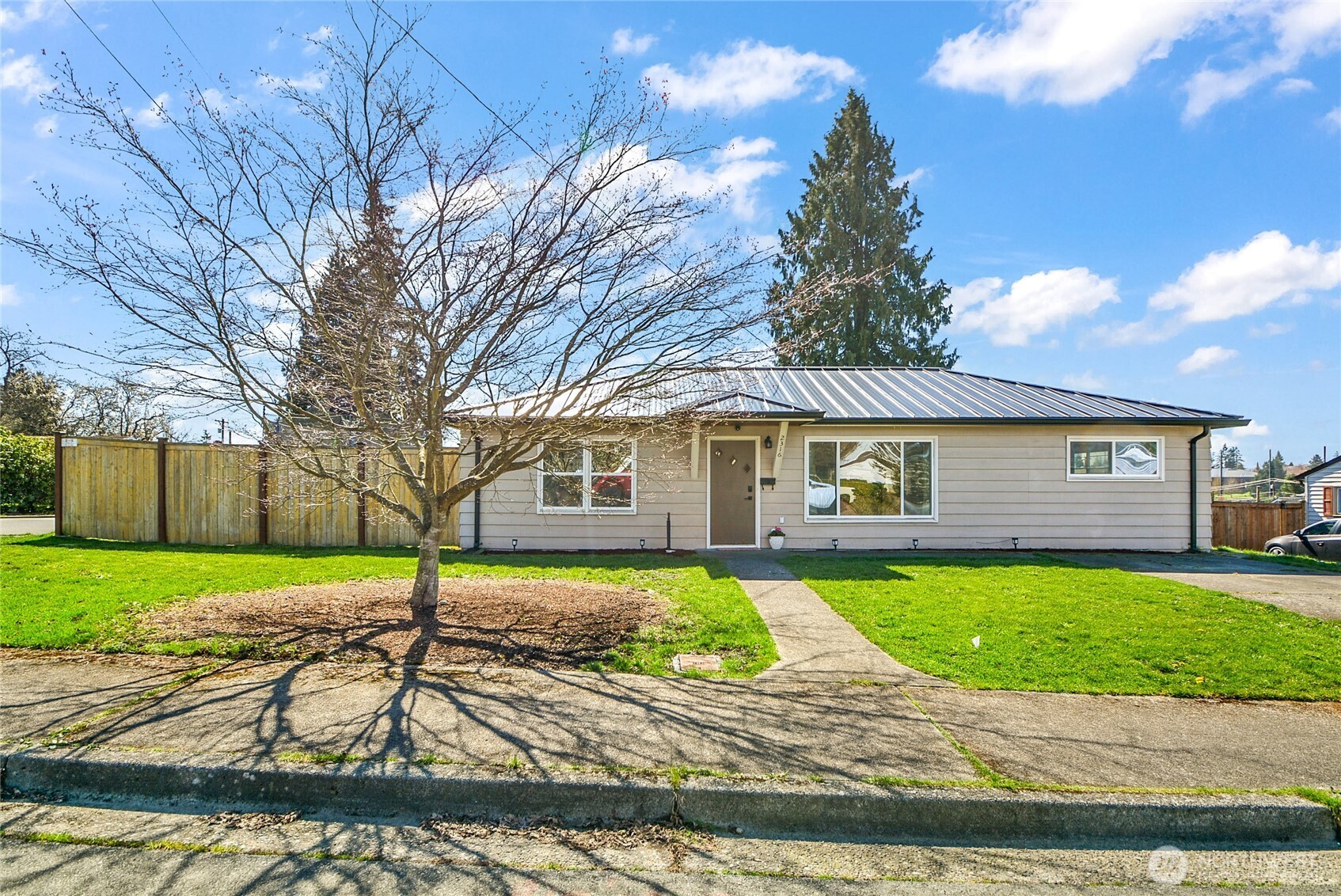 Excellent curb appeal - ample parking!