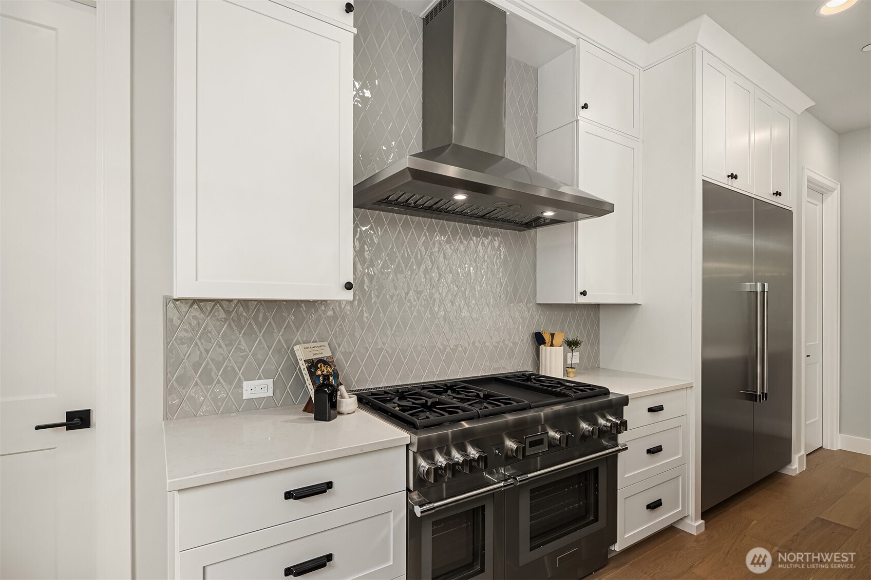 Photos are from a similar Carbondale Plan, selections may vary.