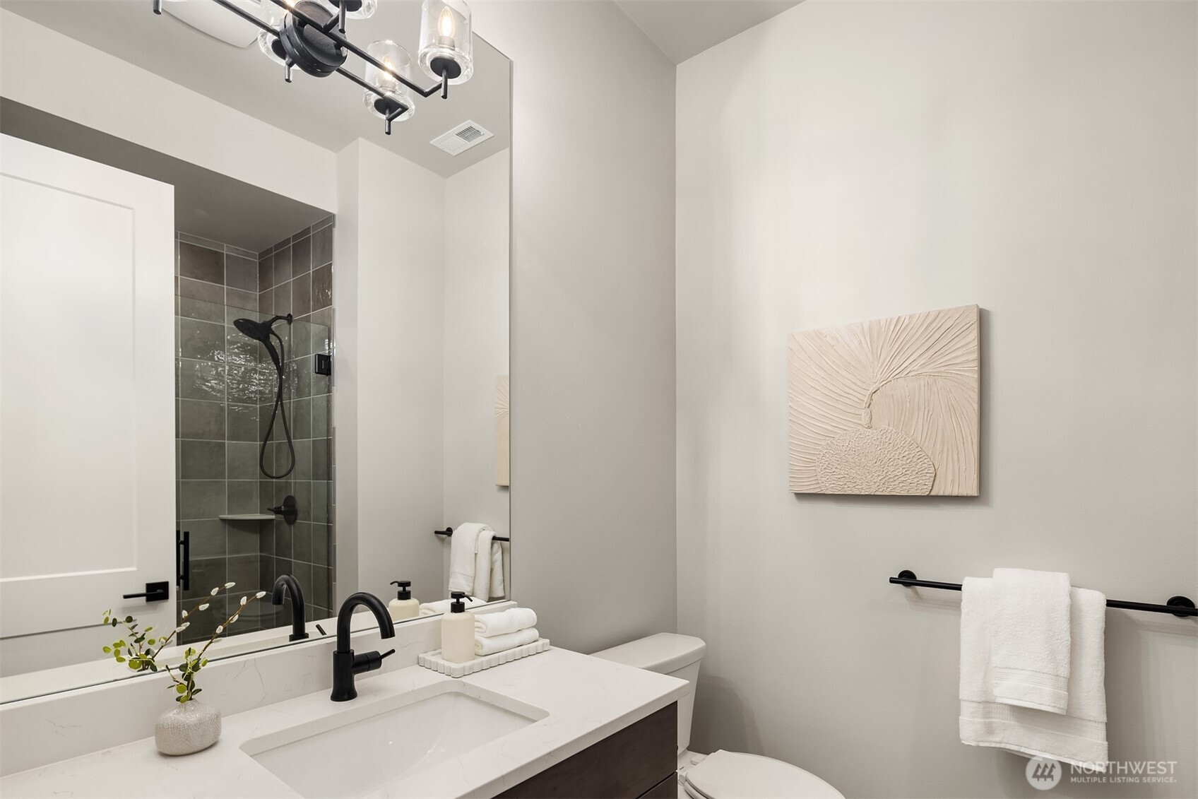 Photos are from a similar Carbondale Plan, selections may vary.