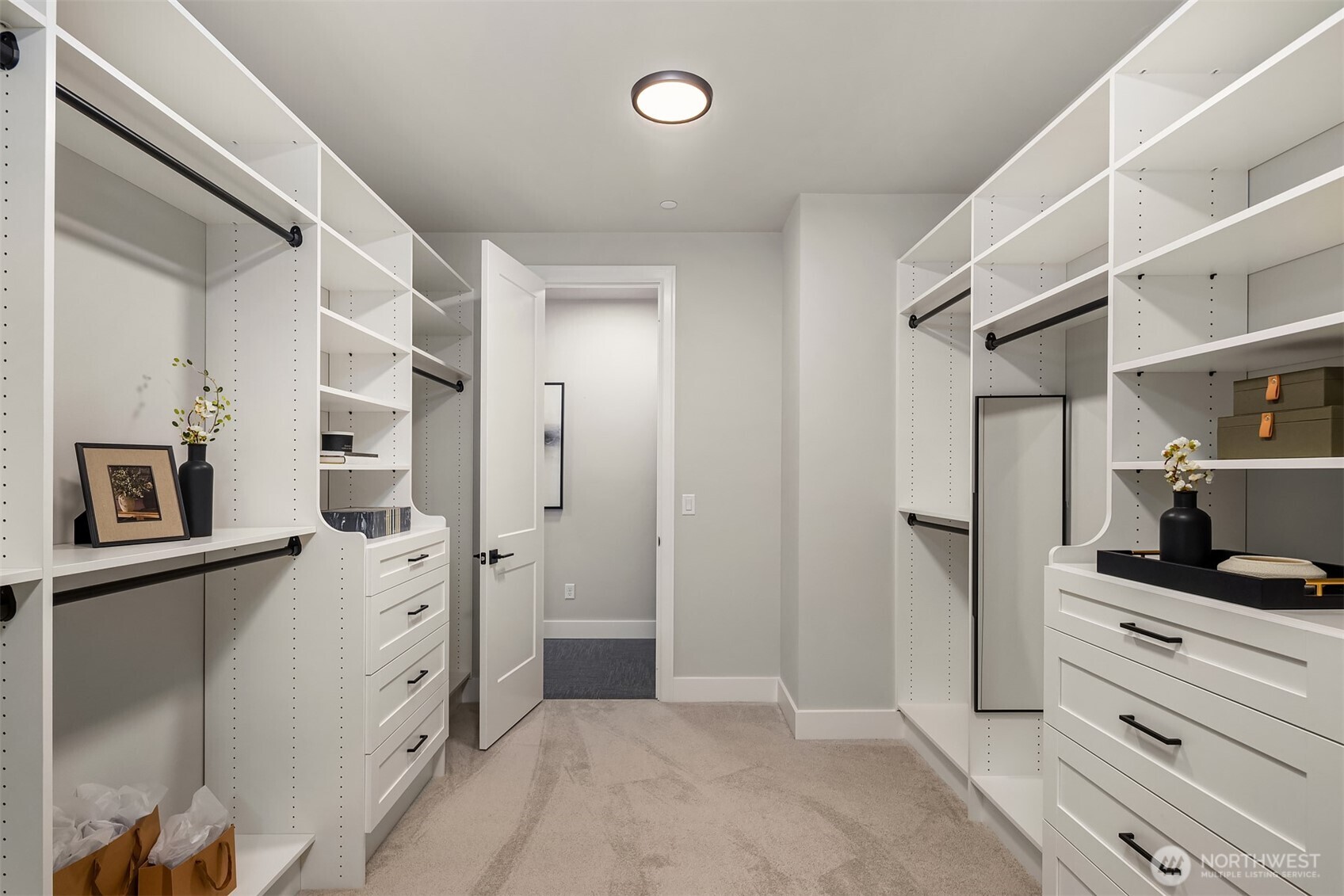 Photos are from a similar Carbondale Plan, selections may vary.