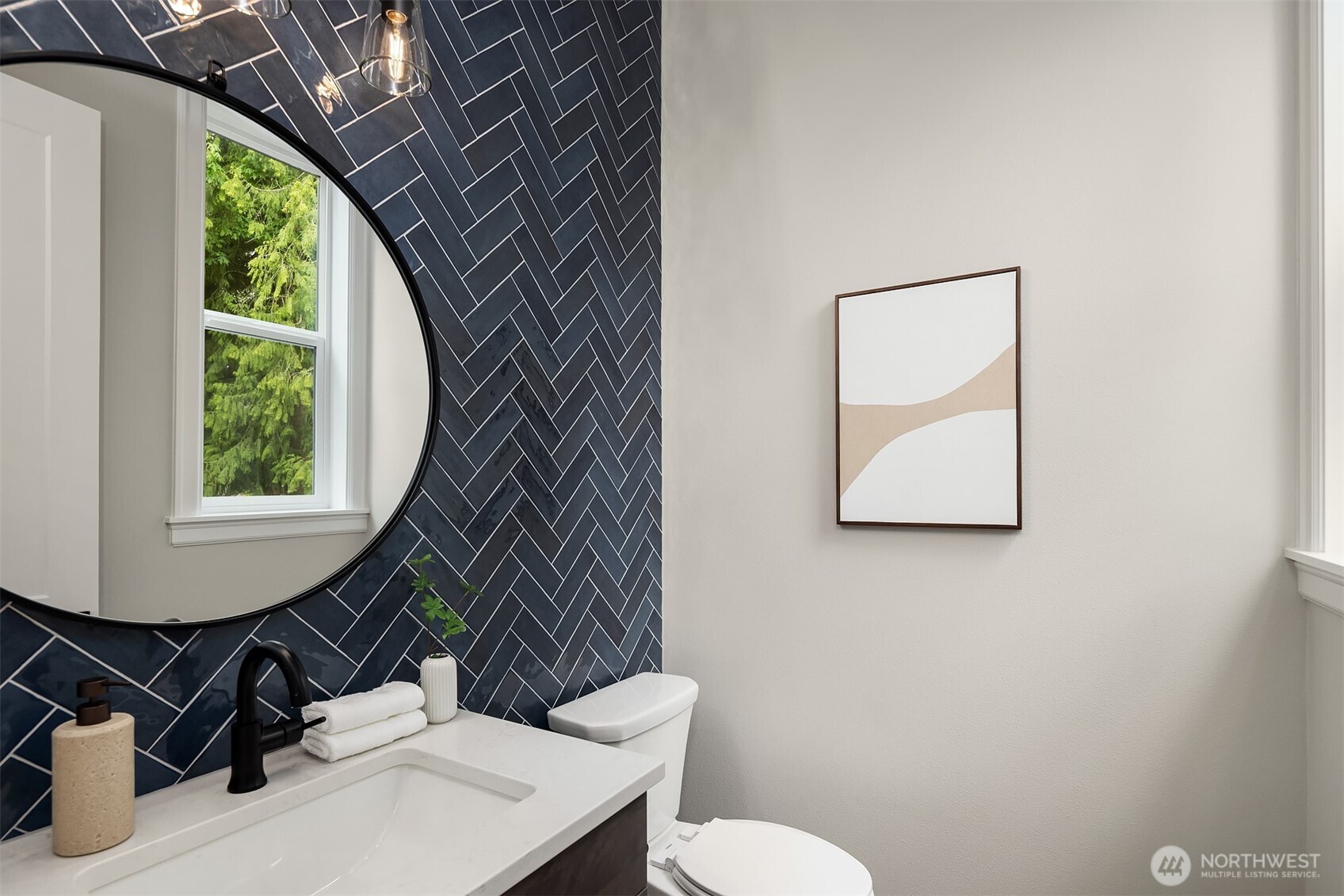 Photos are from a similar Carbondale Plan, selections may vary.