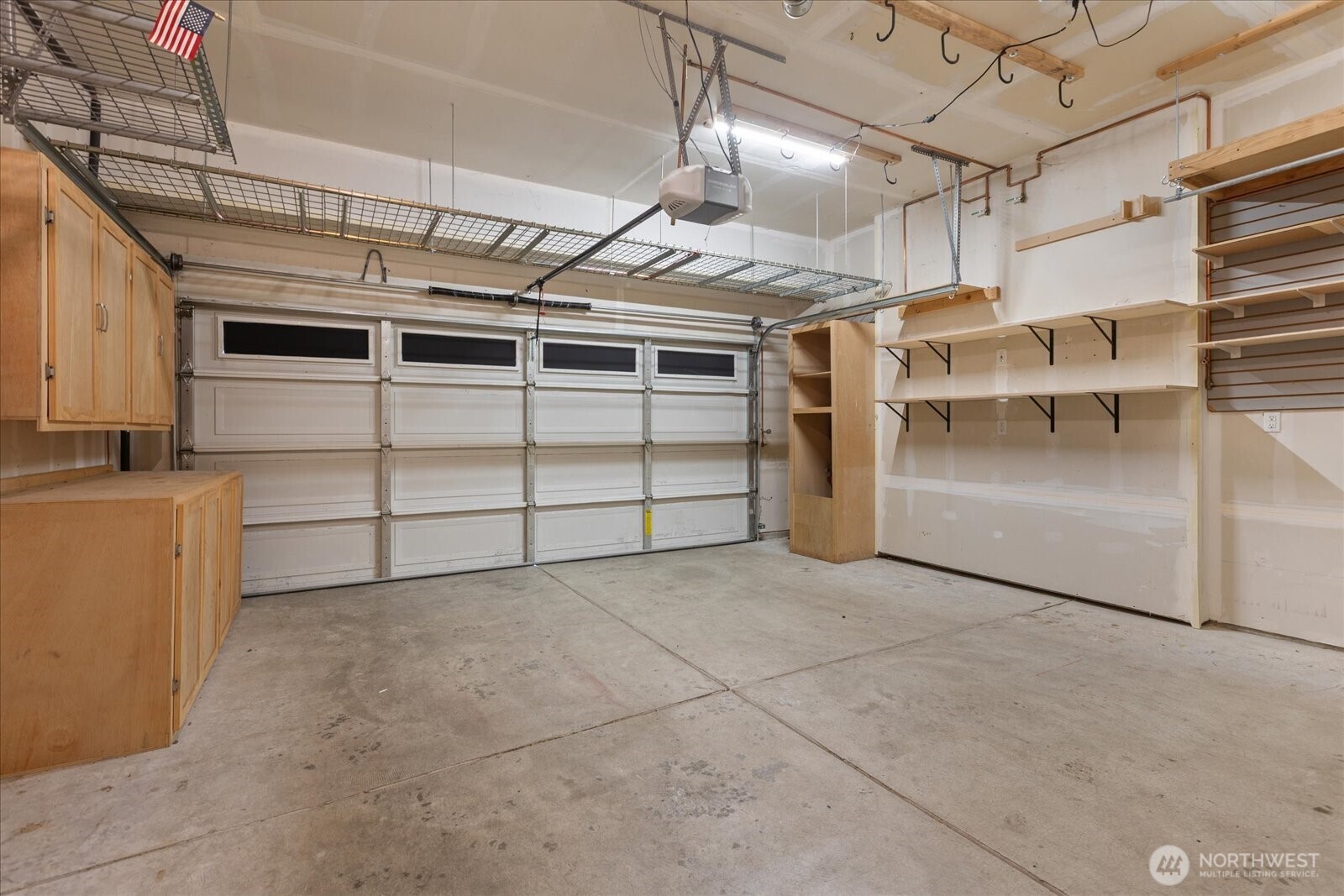 Garage with storage built-ins