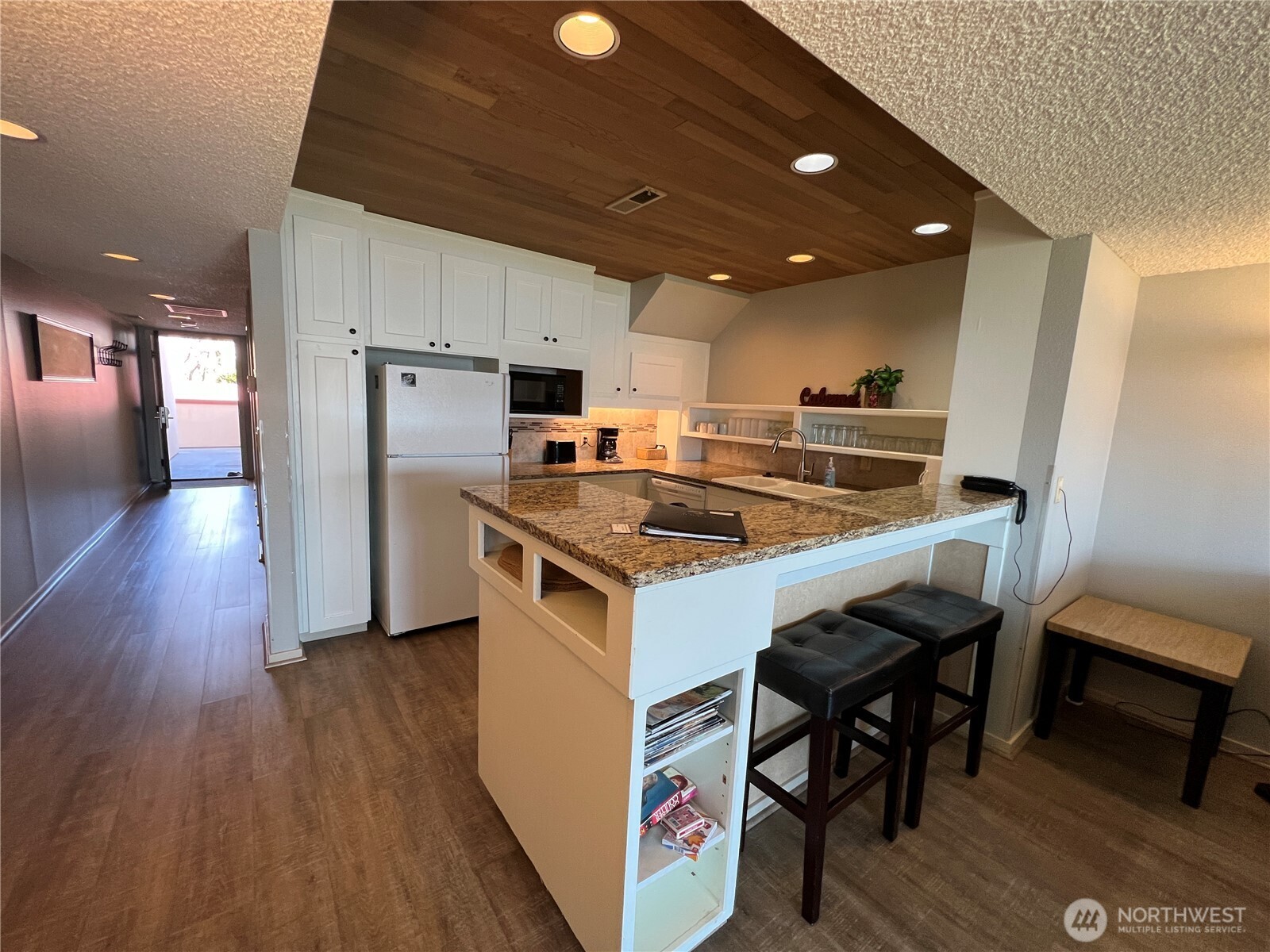Kitchen with bar Seating