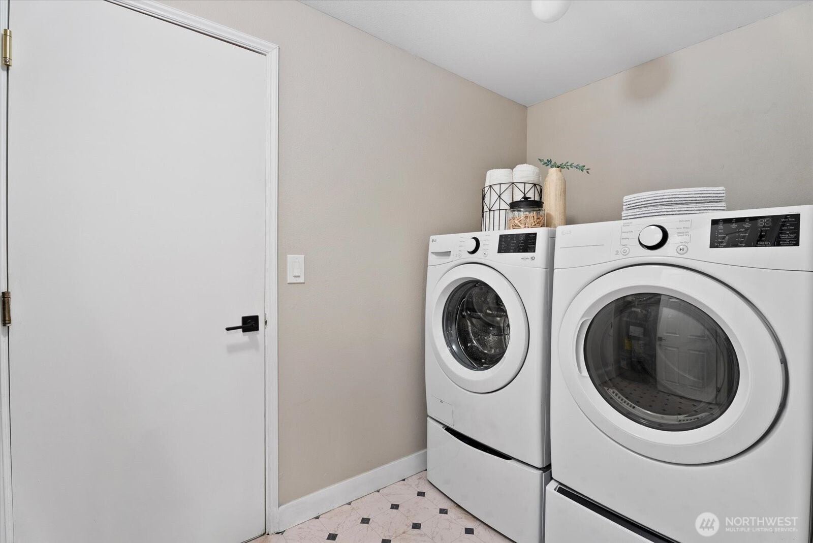 Washer and Dryer COnvey