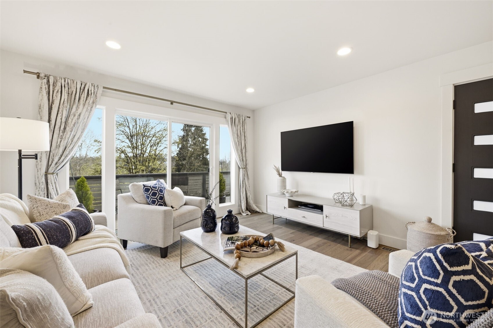 Smart, Flowing Floorplan