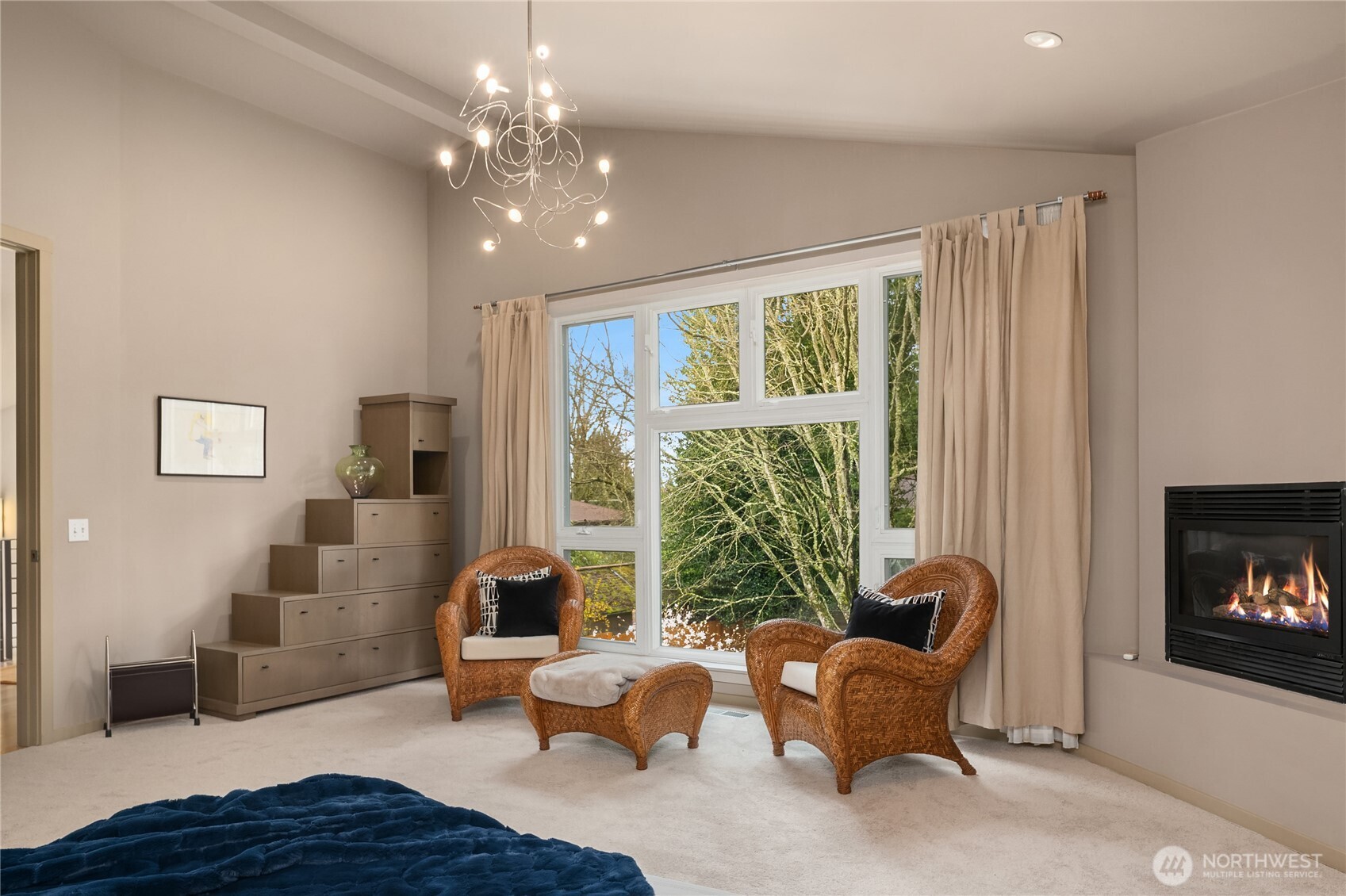 Sumptuous Primary Suite w/Vaulted Ceilings