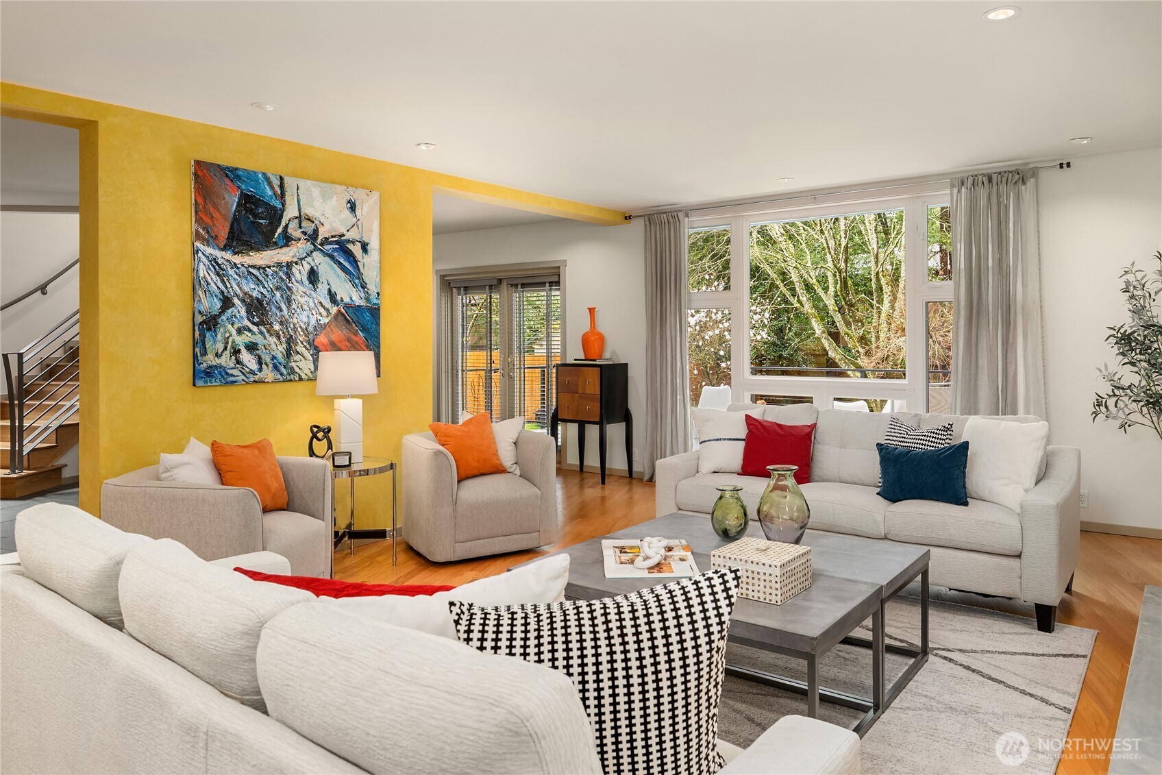 Living Room w/Gas Fireplace