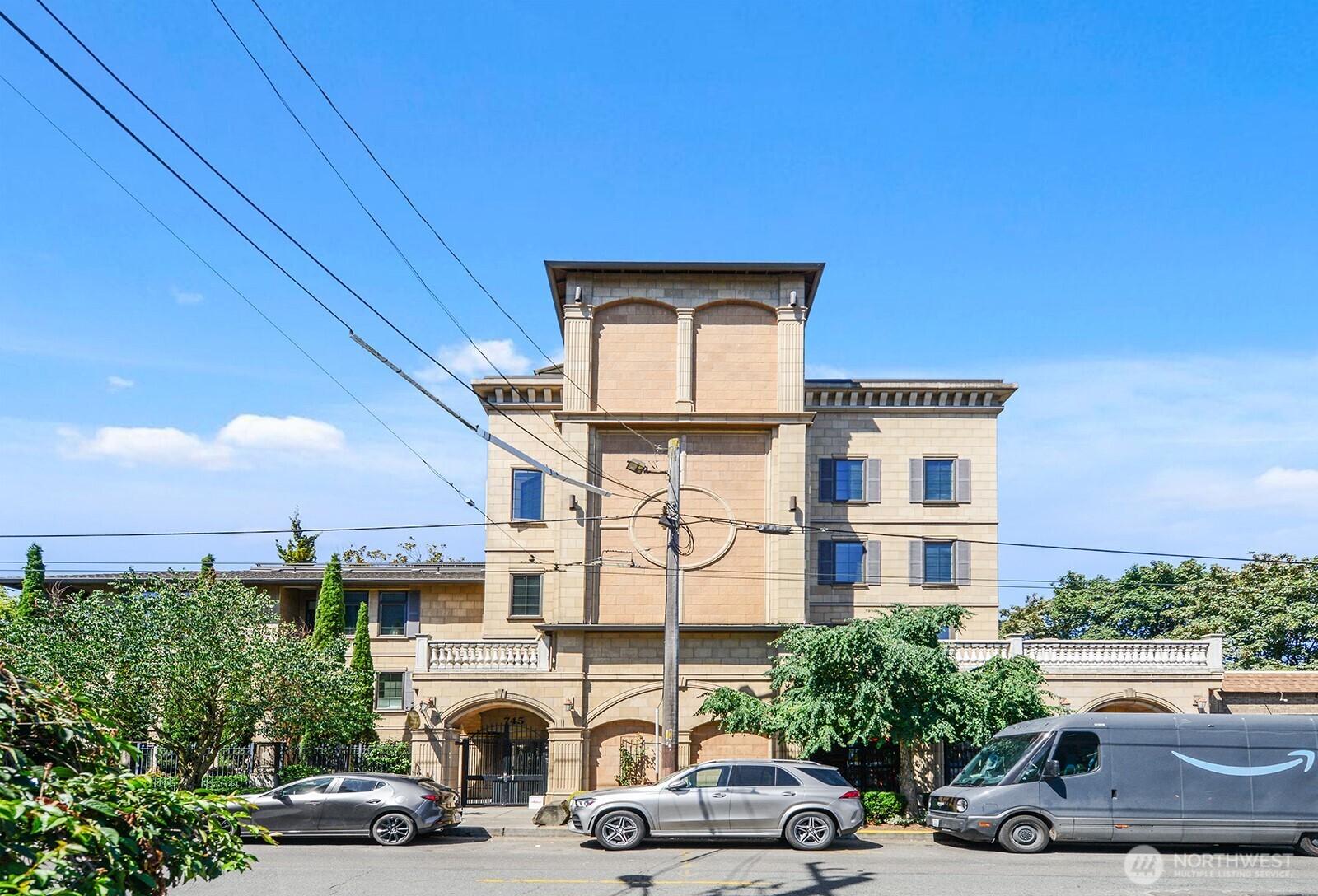 Boutique building on a tree lined North Capitol Hill site. Easy access to transit and walkable to shops and restaurants.