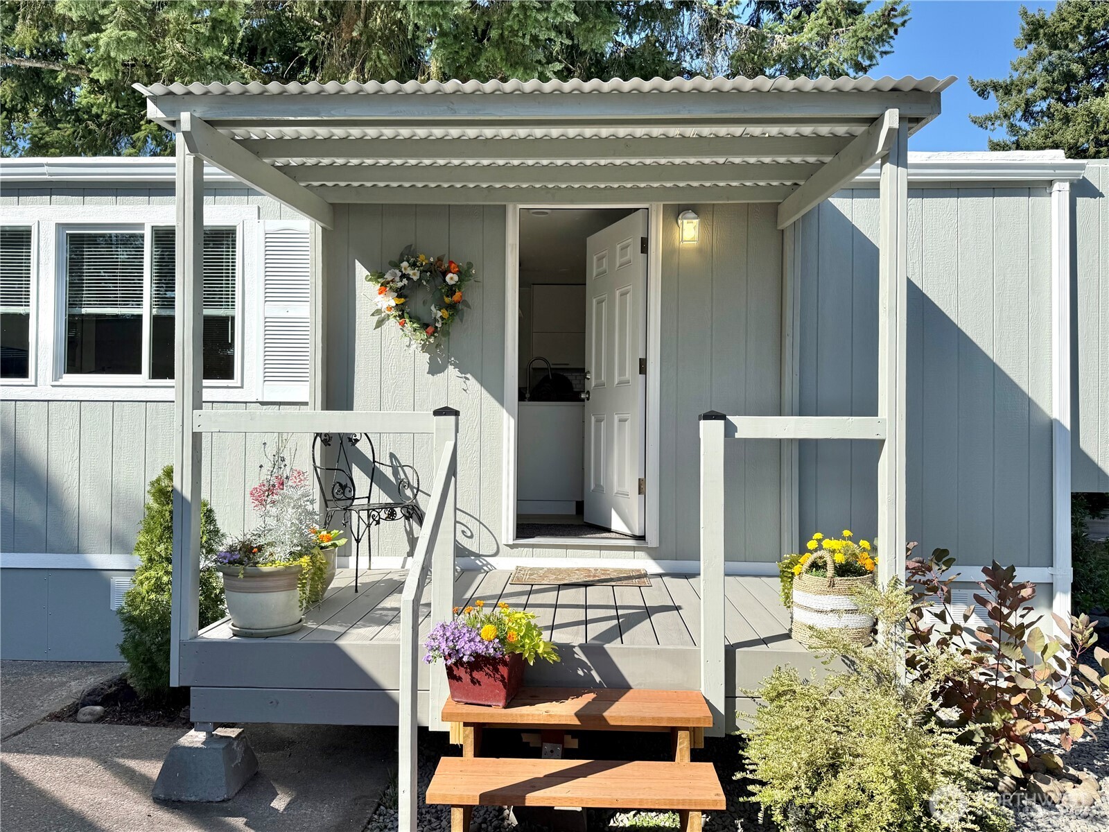 New front porch with maintenance free composite decking