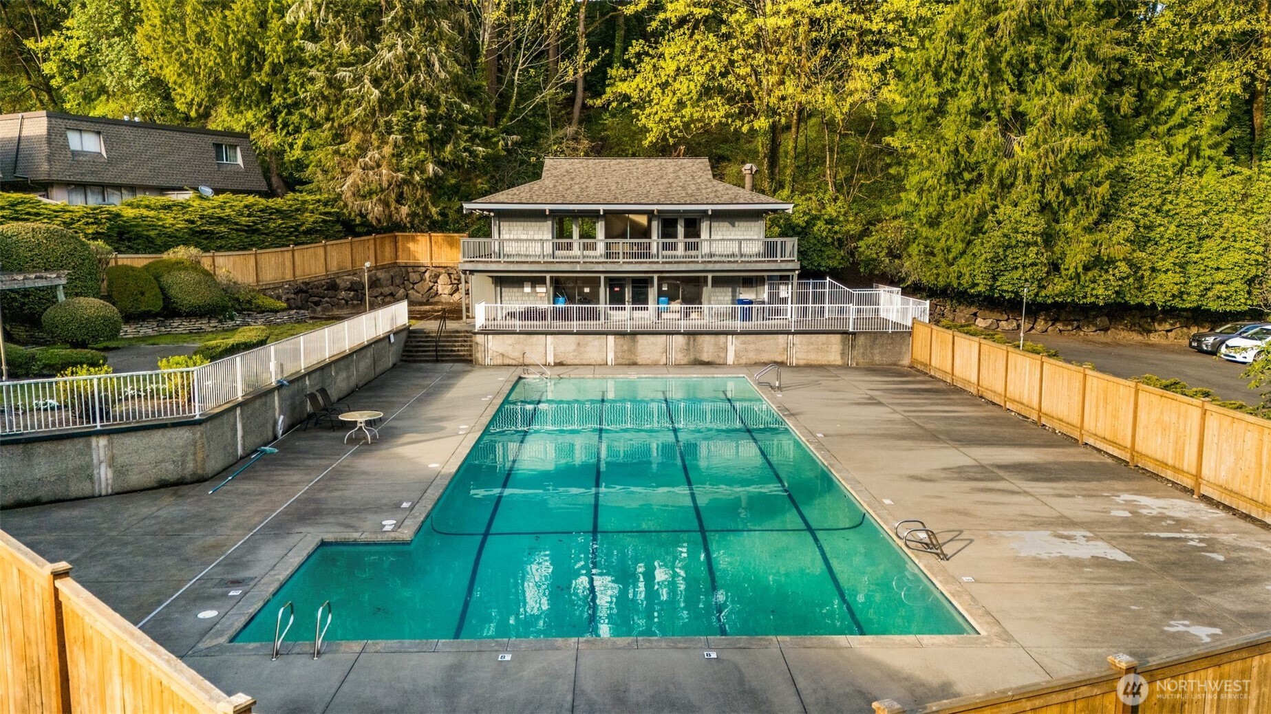 Community pool and club house, perfect for summer pool party!