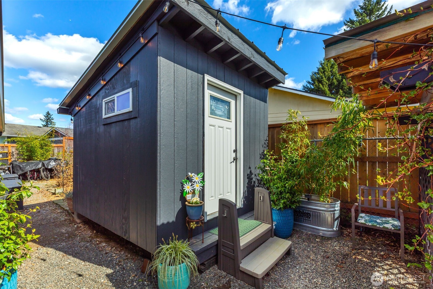 This is the other side of the house, off of the kitchen.