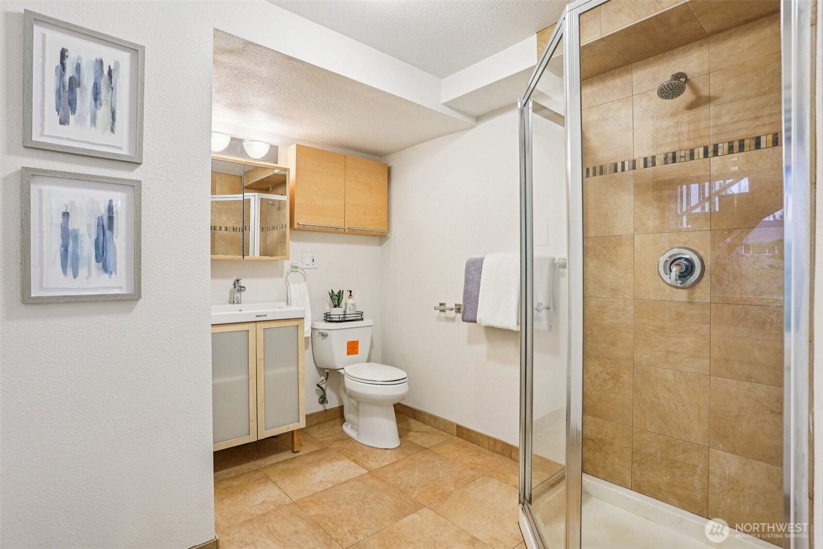 Lower level 3/4 bathroom.