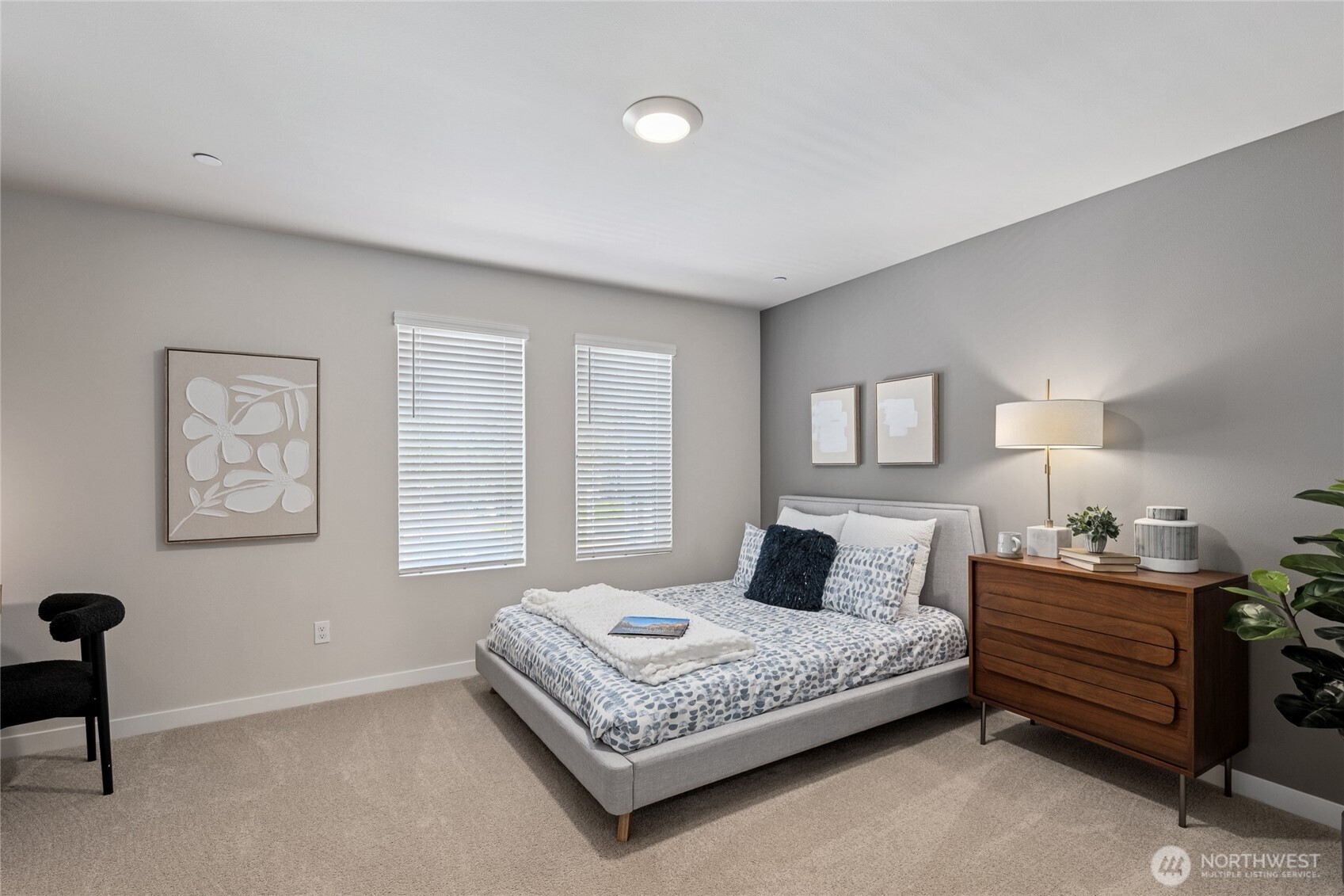 Photos are for representation only.  Features, colors and selections may differ from photograph. See site agent for details.