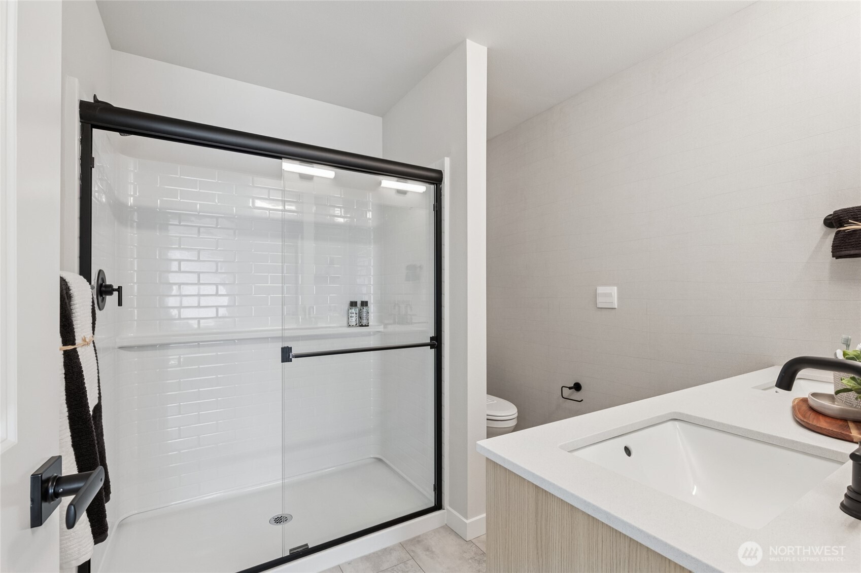 Photos are for representation only.  Features, colors and selections may differ from photograph. See site agent for details.