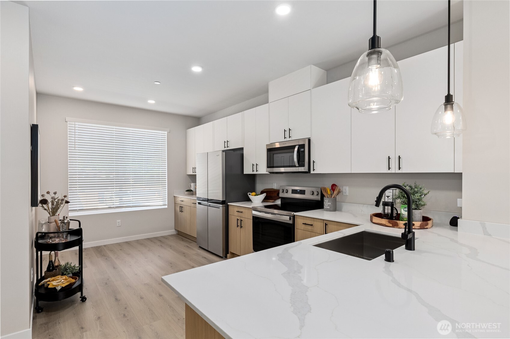 Photos are for representation only.  Features, colors and selections may differ from photograph. See site agent for details.