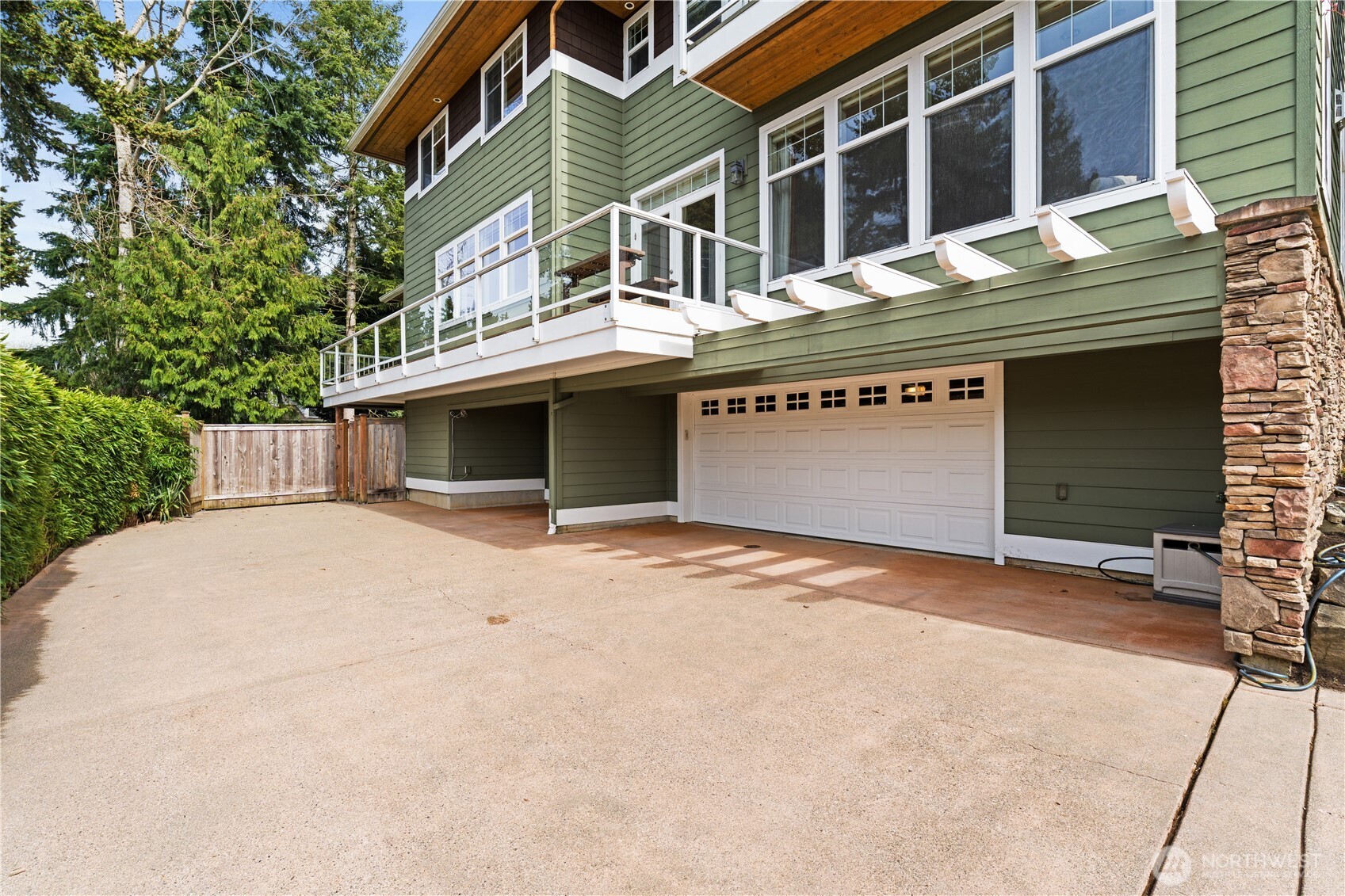 Circular Driveway w/Side Entrance, 3 Car Extended Garage w/Ample Parking & Storage