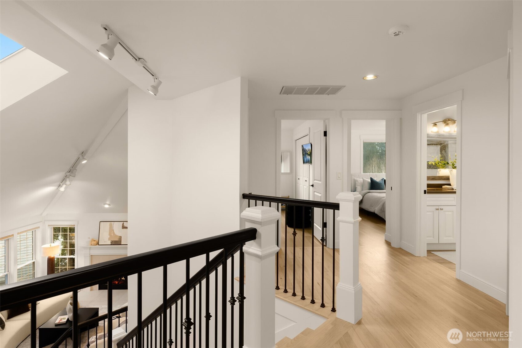 Entire home is hardwoods with no carpet