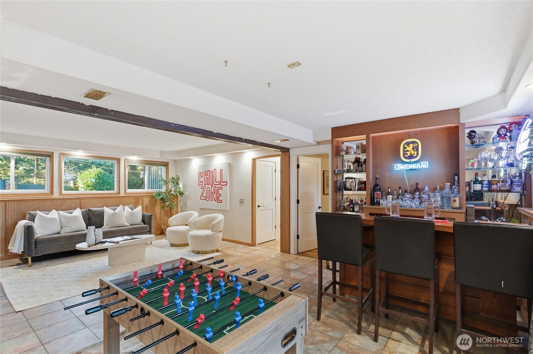 Lower Wet Bar off Family Room