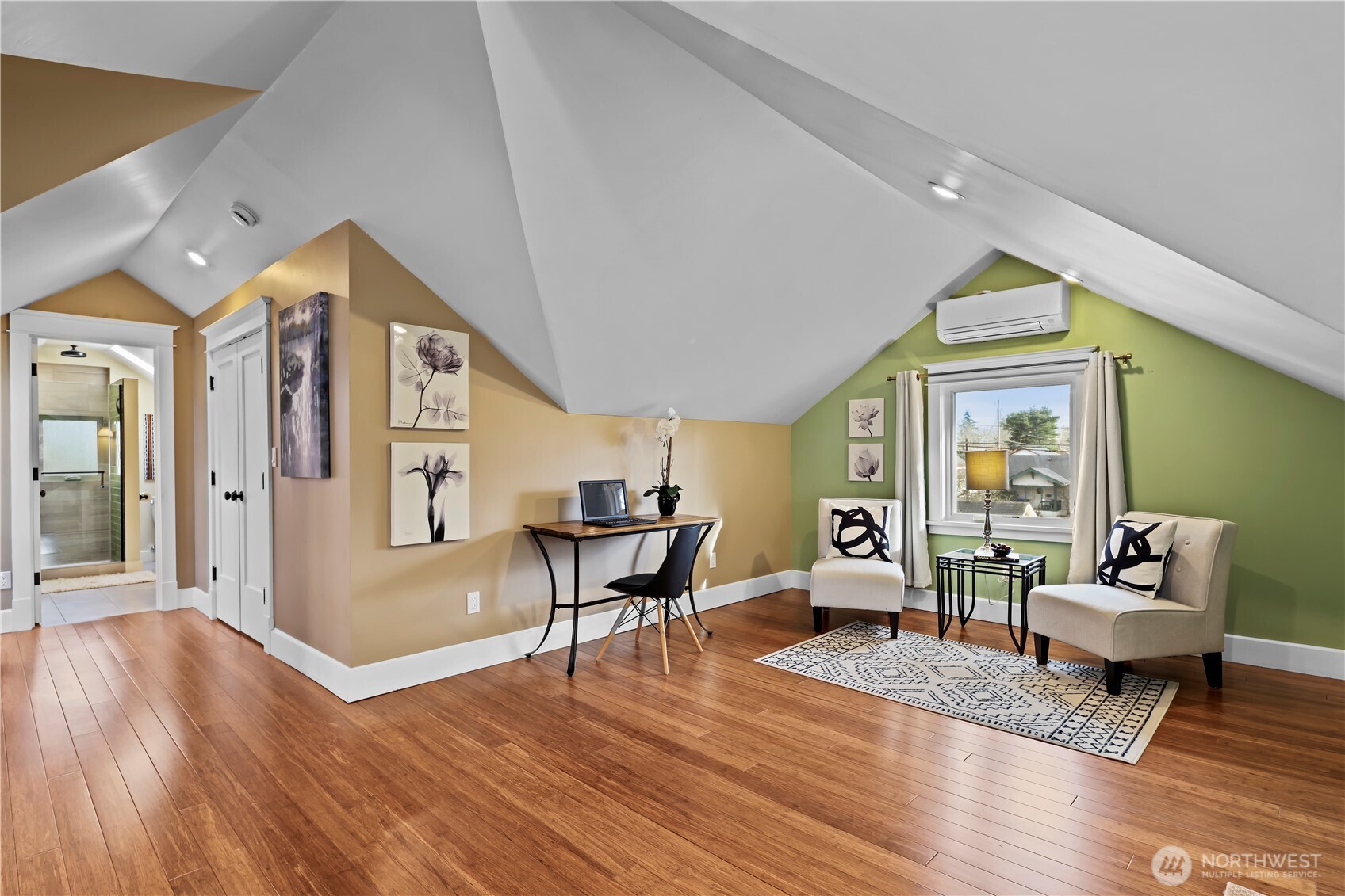 A reading nook, a separate desk space...