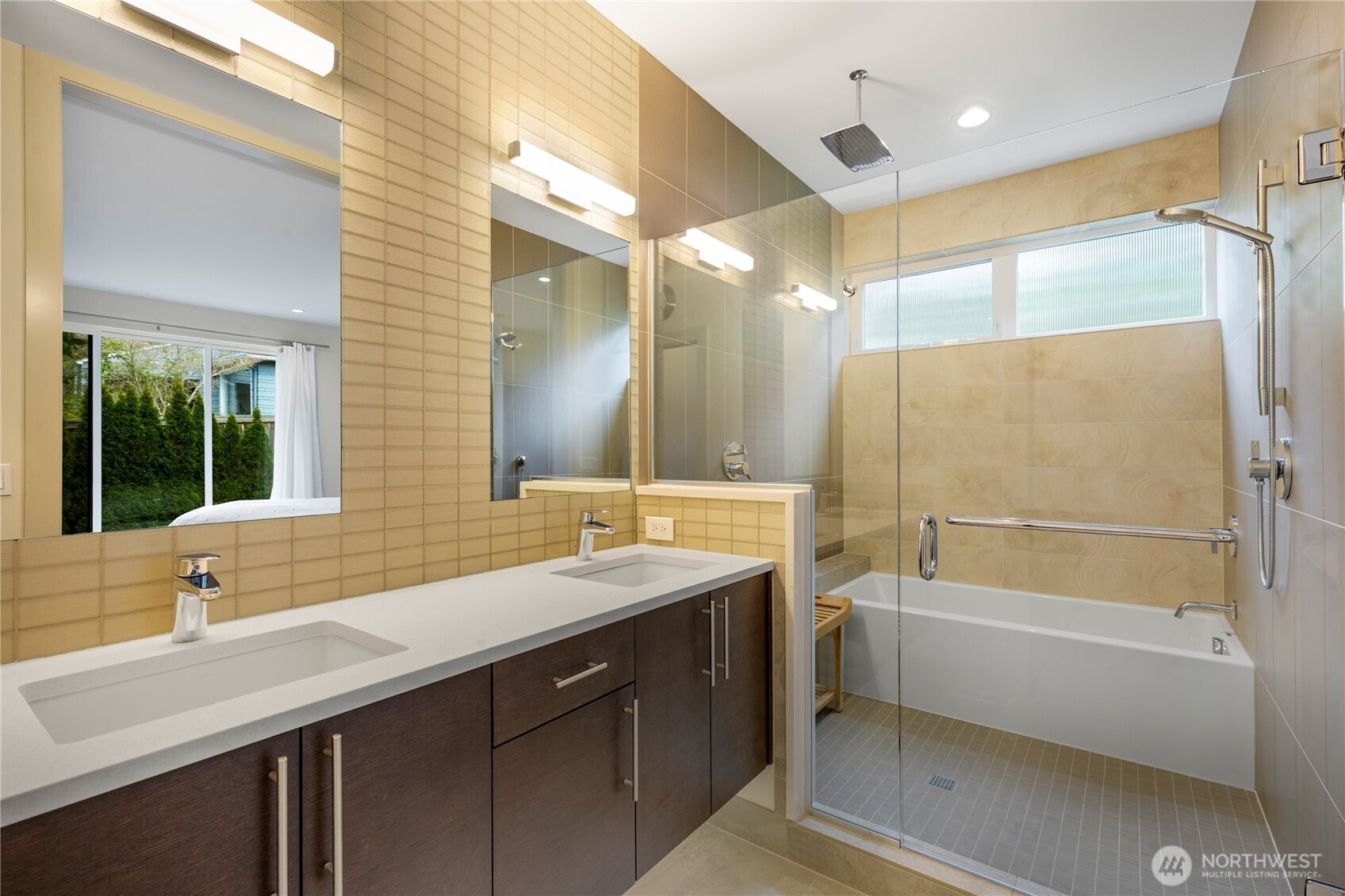 The primary bathroom is like a spa rereat.