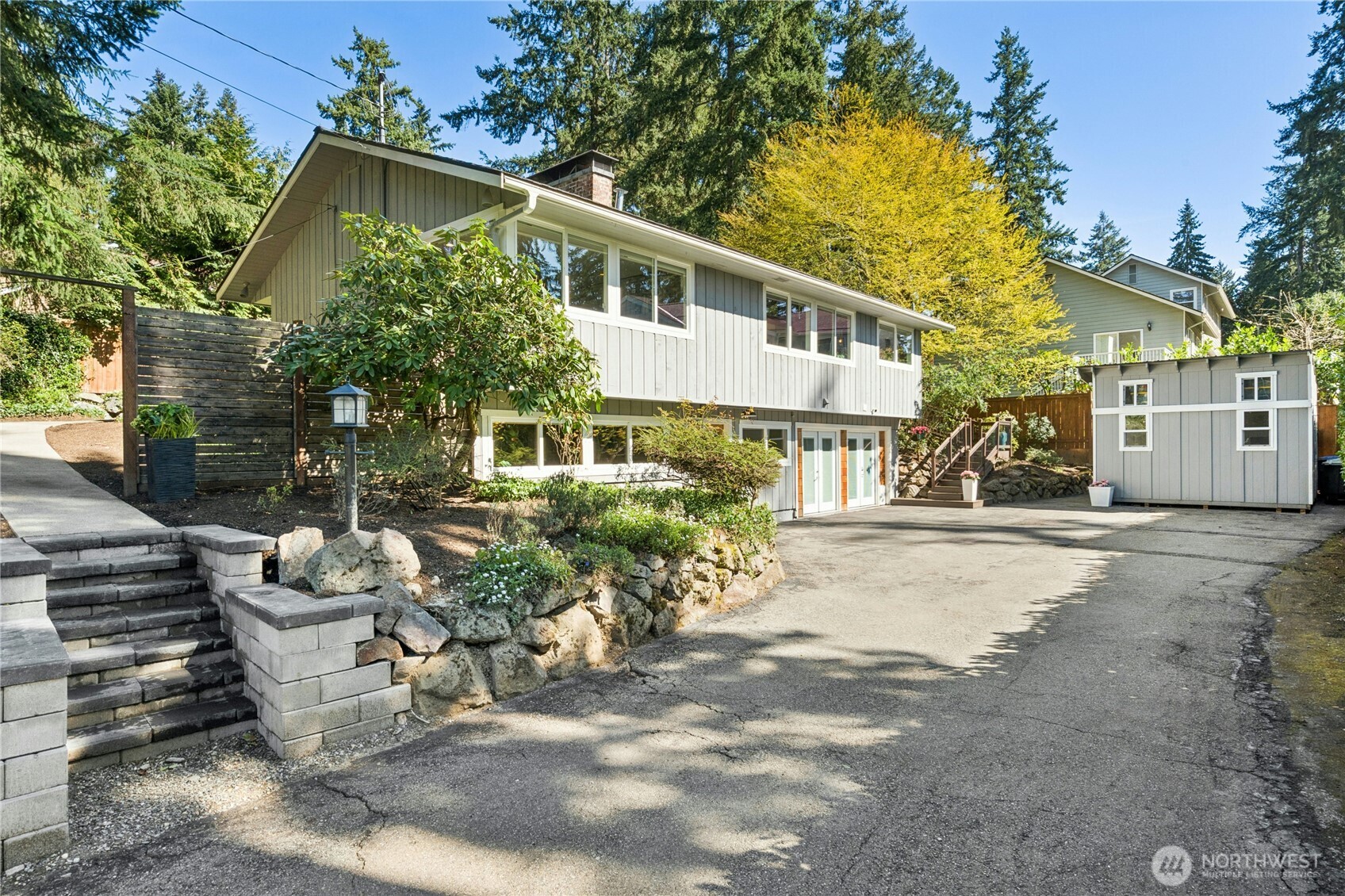 Two separate living quarters. Abundance of off street parking