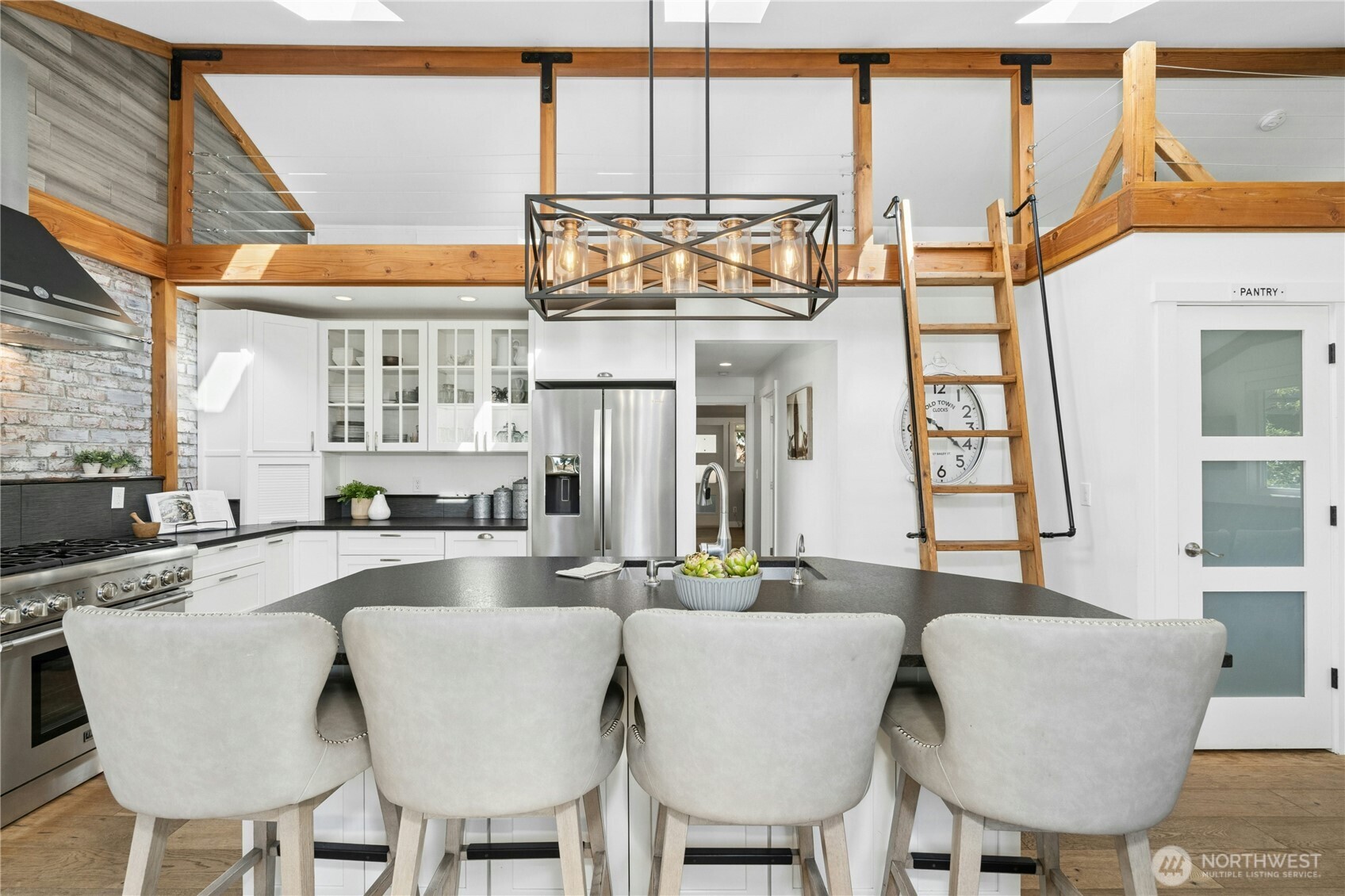 Upper loft and pantry