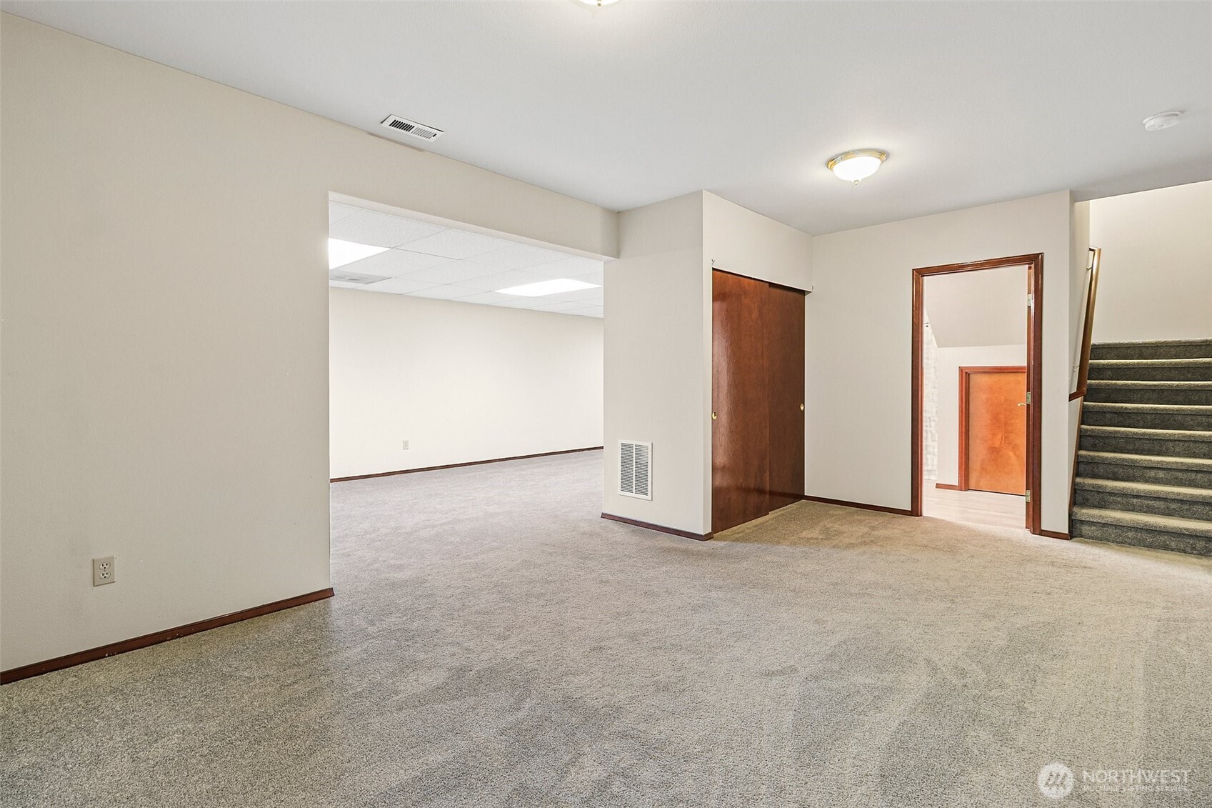 Lower Level Large Bonus Room