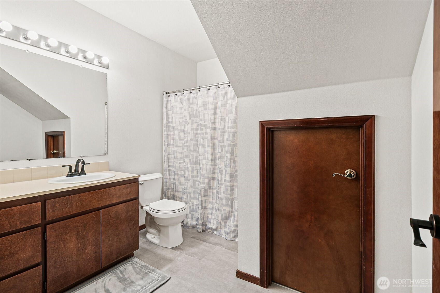 Lower Level Full Bathroom