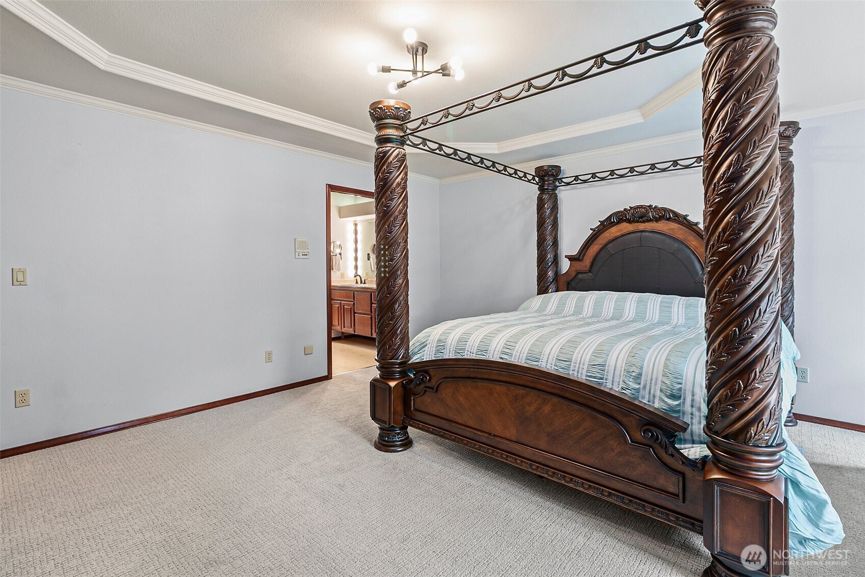 Main Floor Main Bedroom