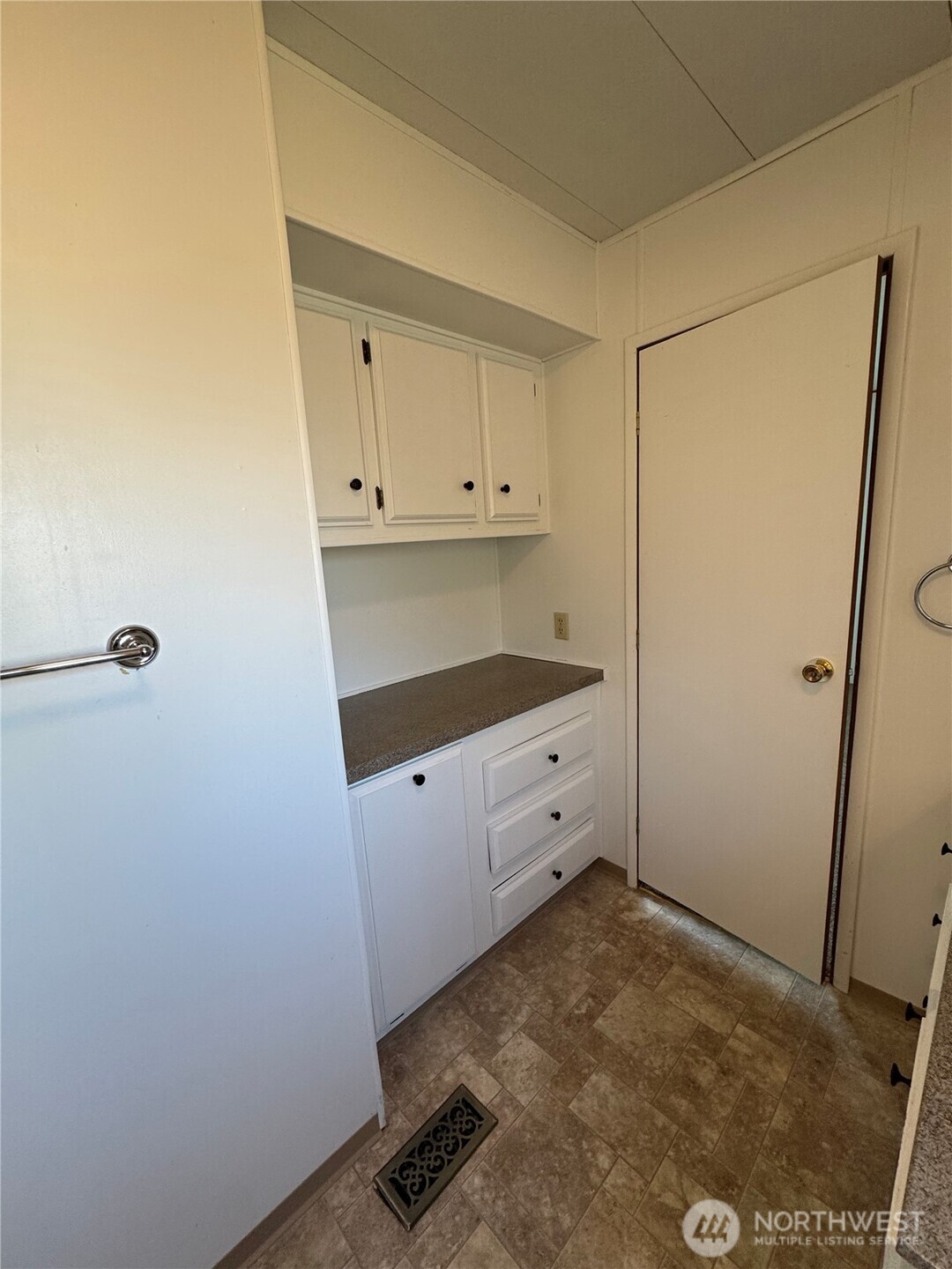 Primary Bath Storage.