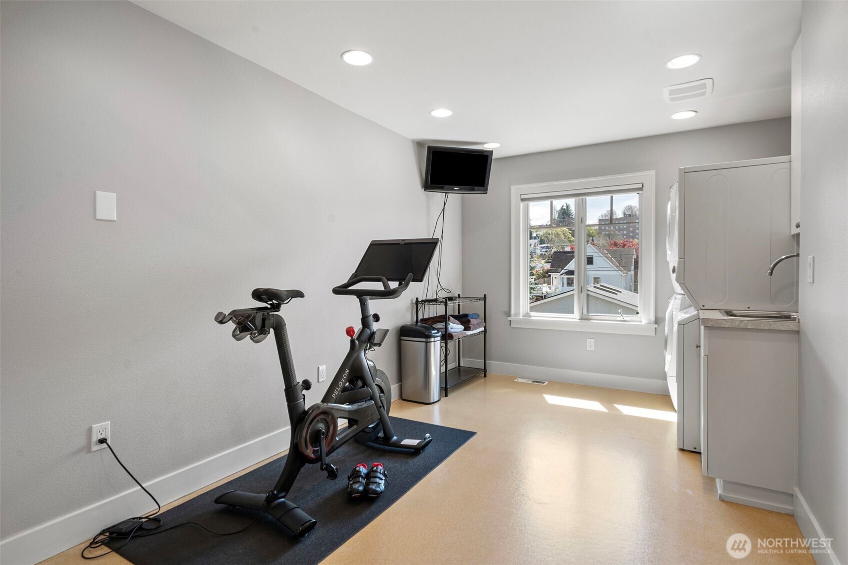A laundry room for dreaming - complet with 2 sets of washers/dryers.