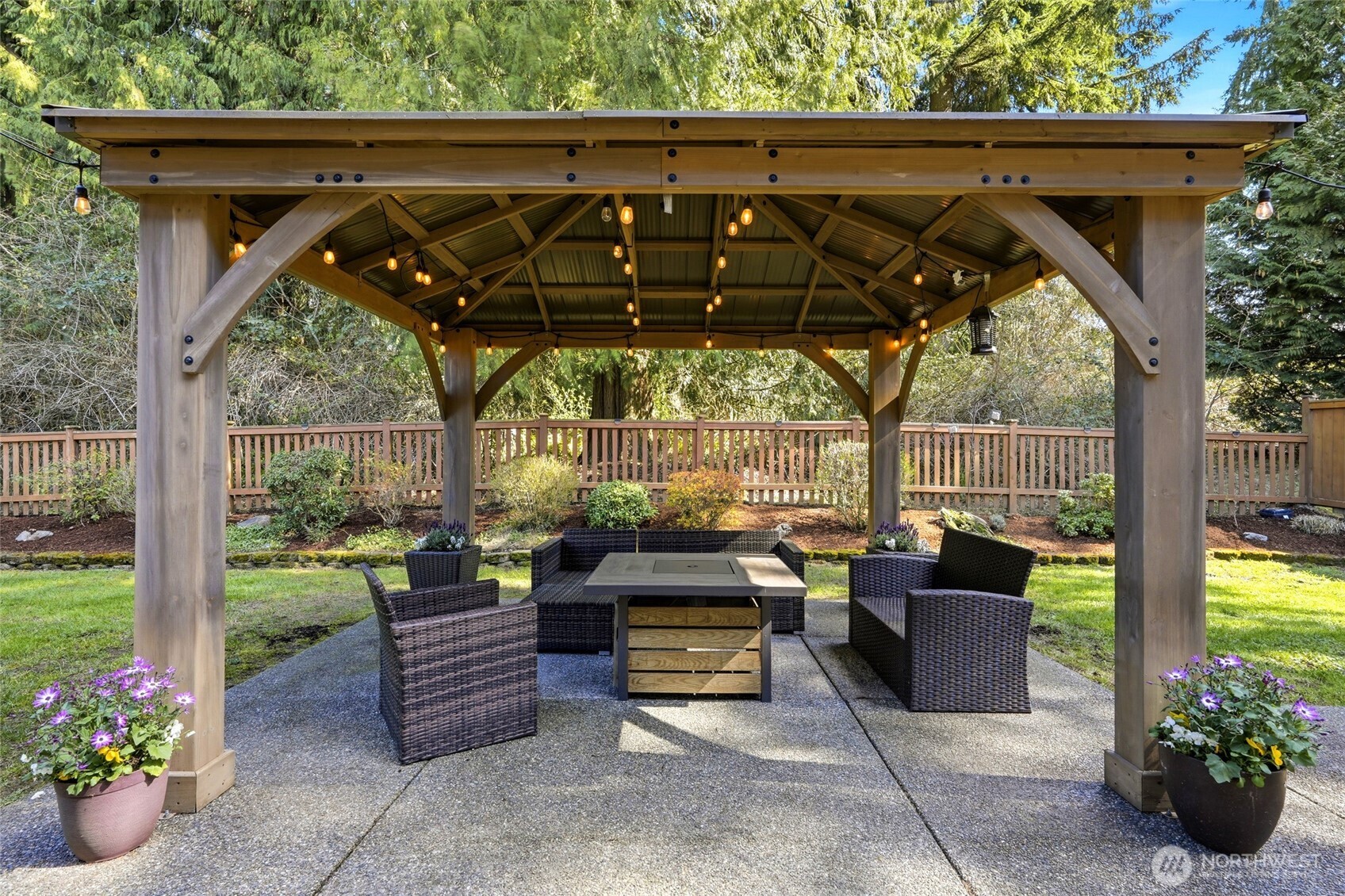 Great setting for morning coffee and evening dinners in the summer.