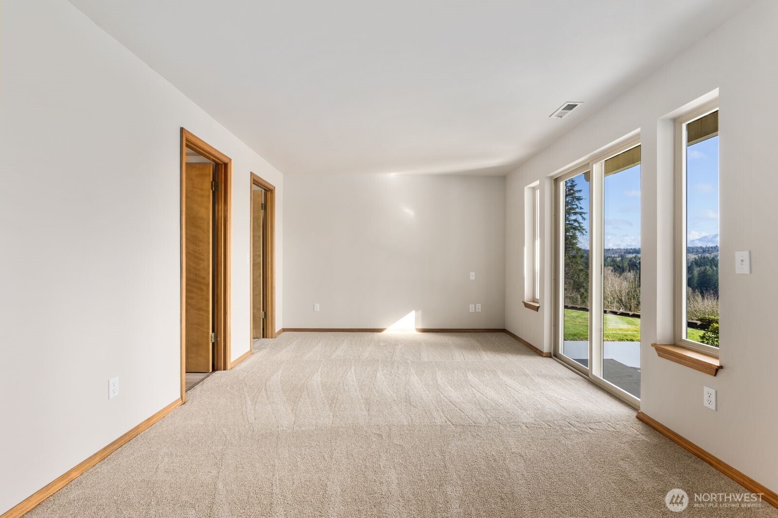 Downstairs Bedroom 3 with ensuite bath