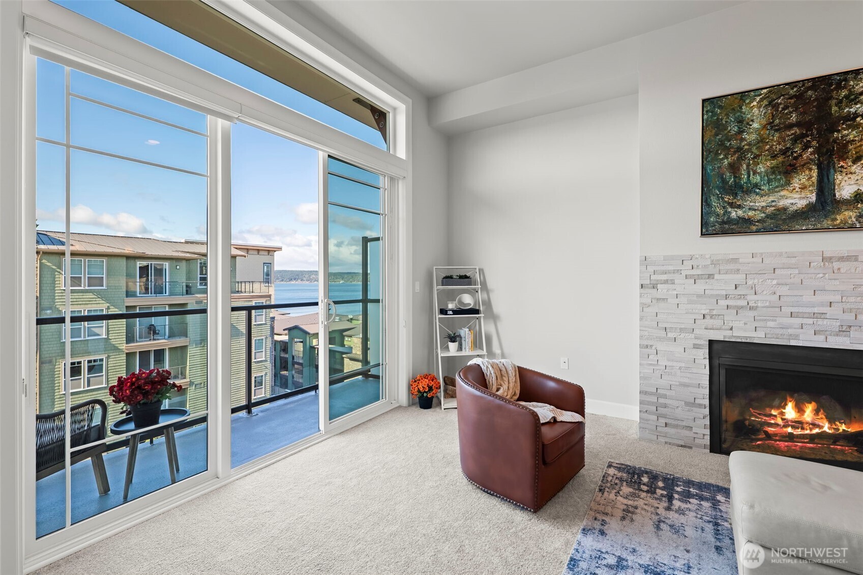 Enjoy the view of the sound from your living room or from one of the two access points to your deck.