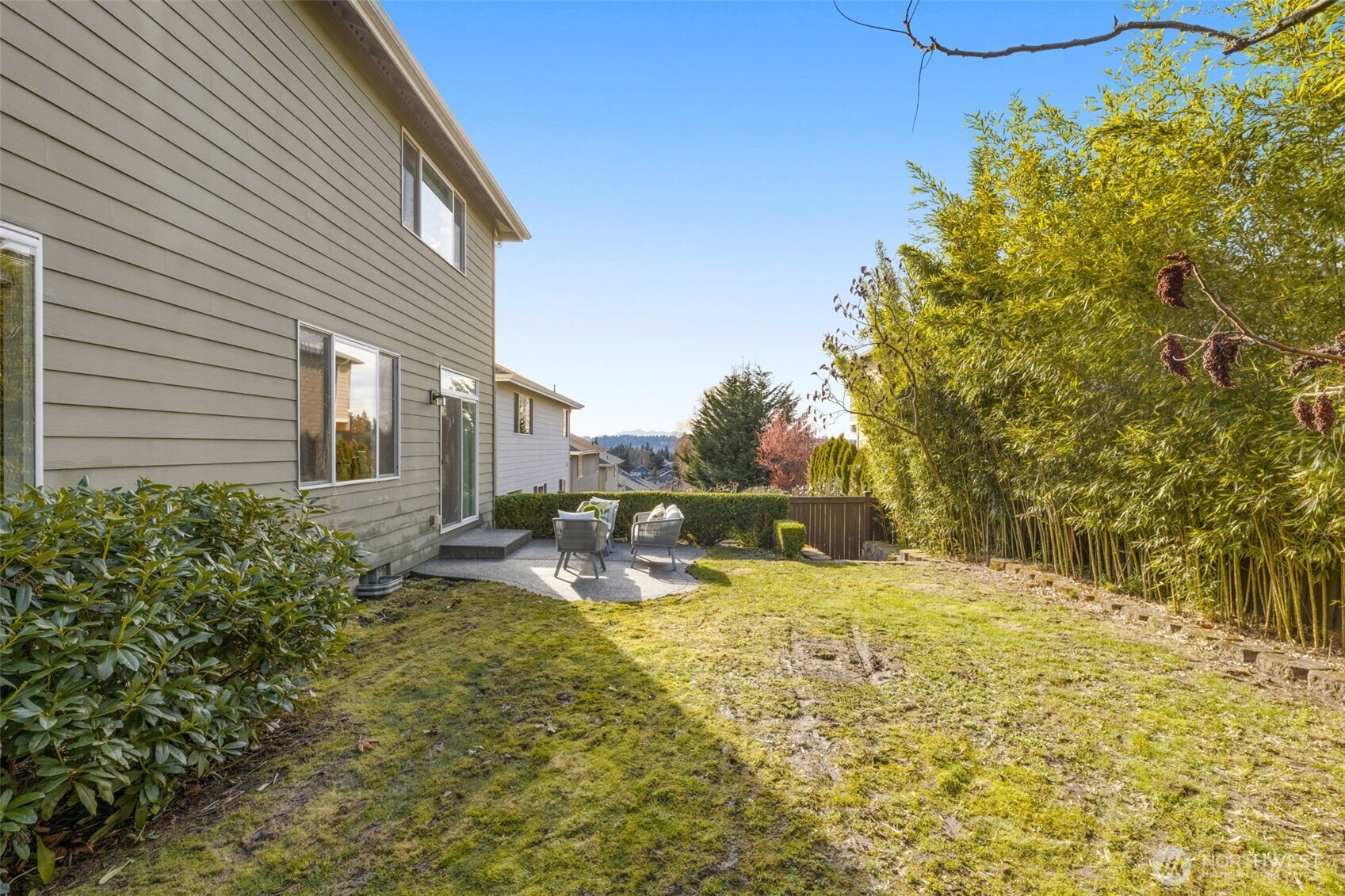 Nestled on a hillside for territorial views & stunning sunsets