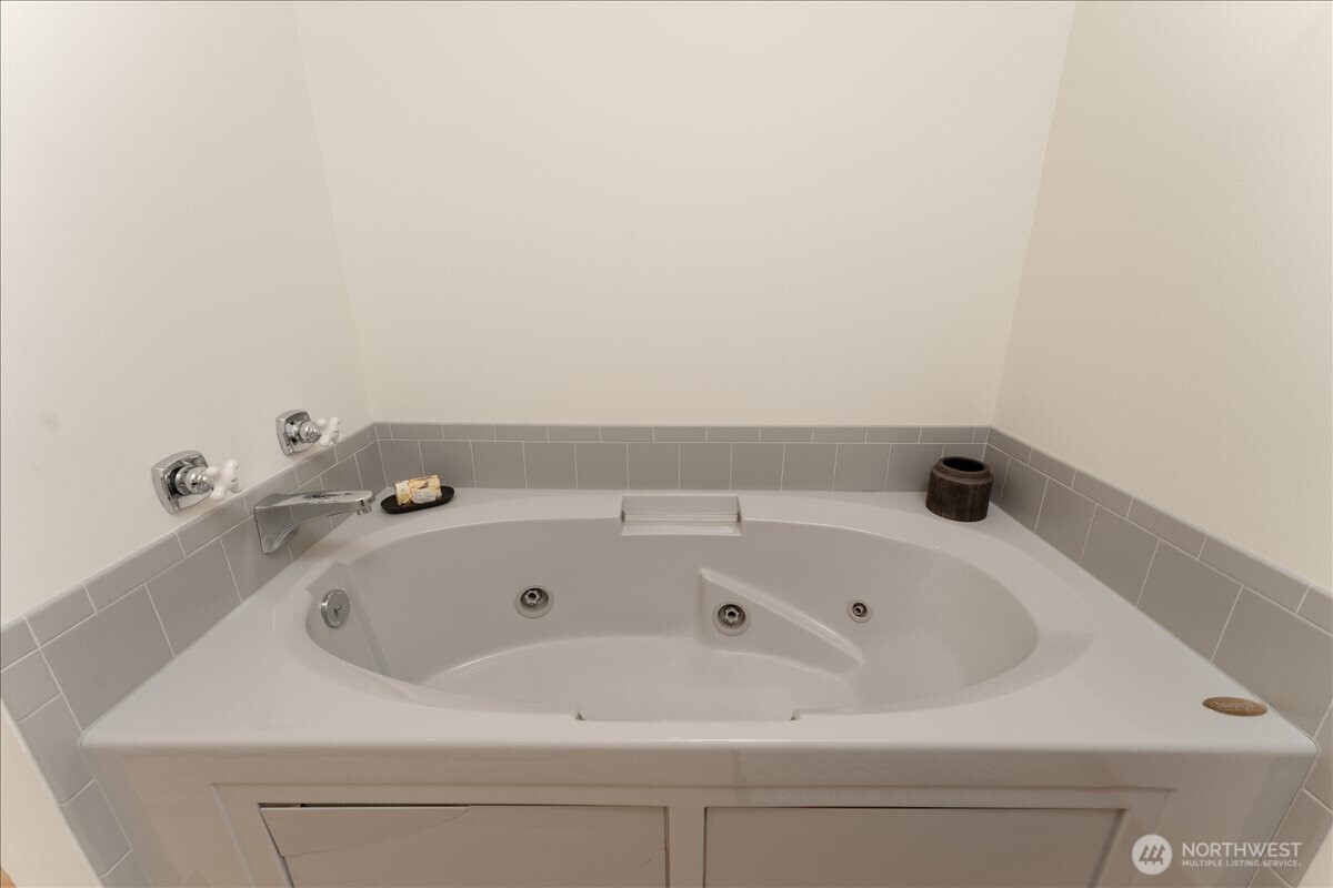 Spa Tub