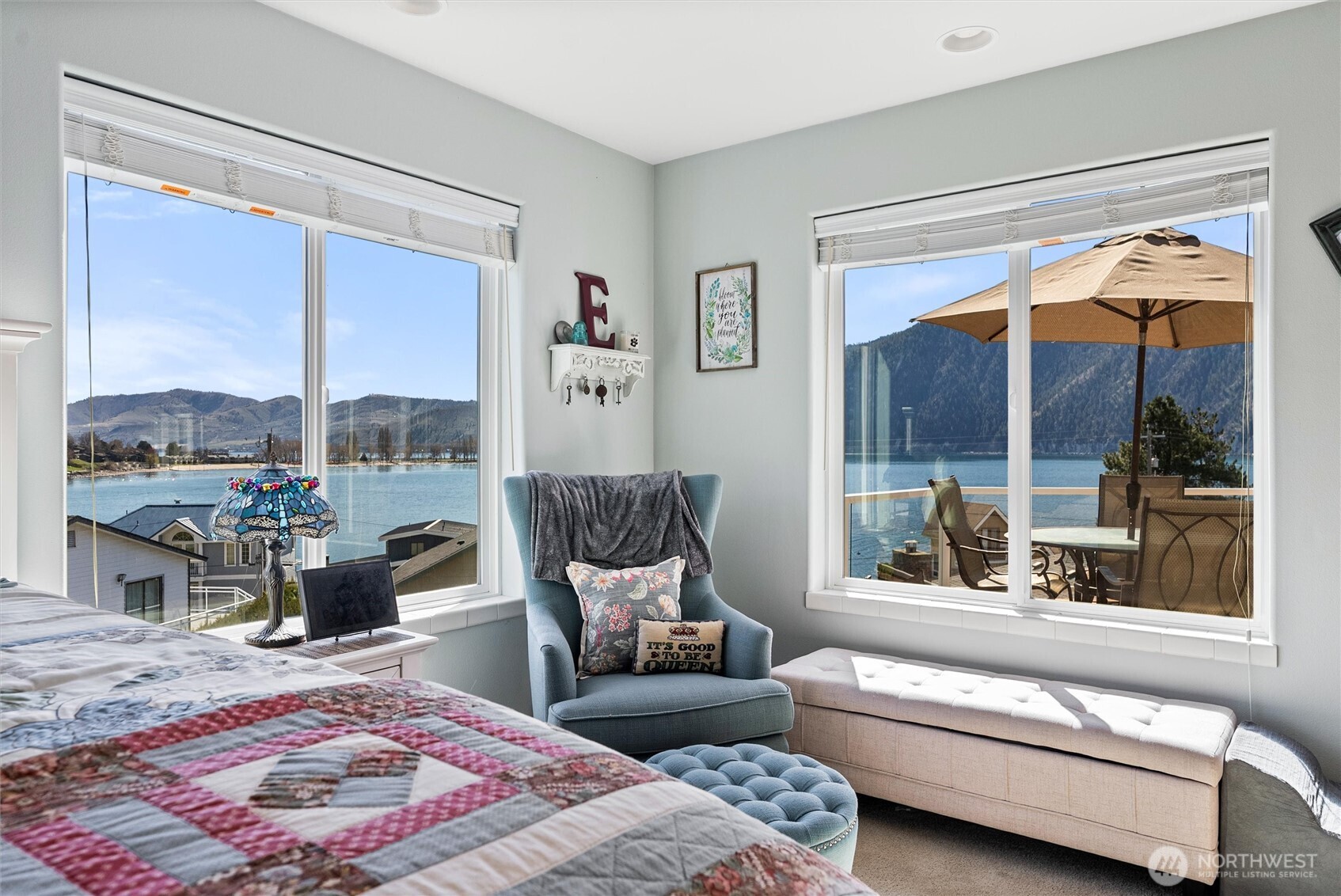 upper level, Bonus room or a great place for a home office