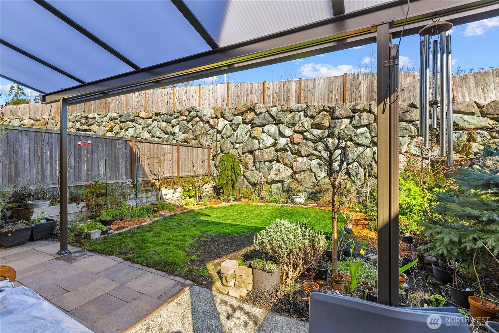 Custom made patio covering to enjoy the outdoor space