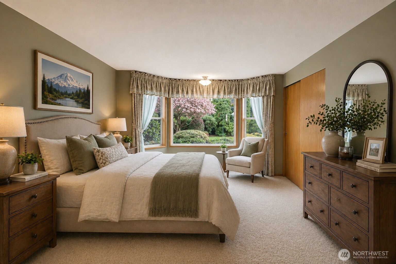 (Virtualy Staged) Primay Bedroom Fiew from doorway