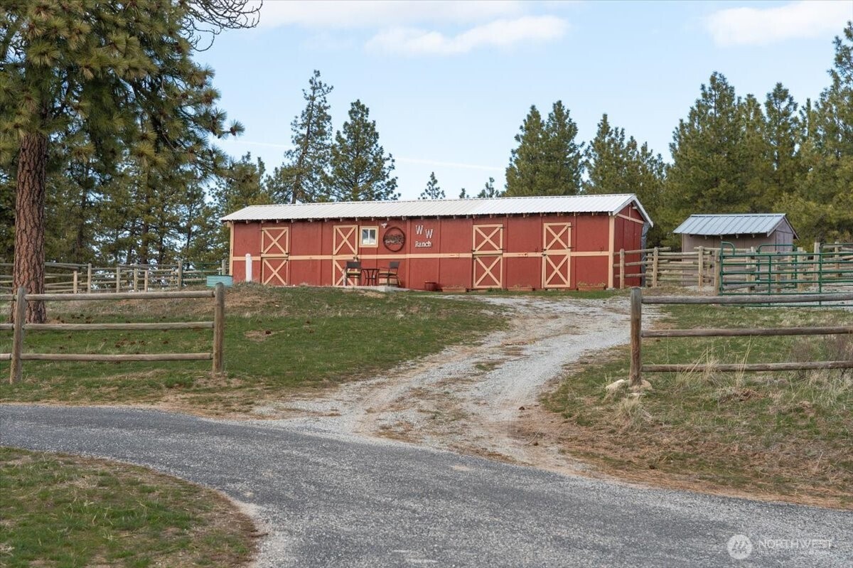 Detached 4 bay horse barn