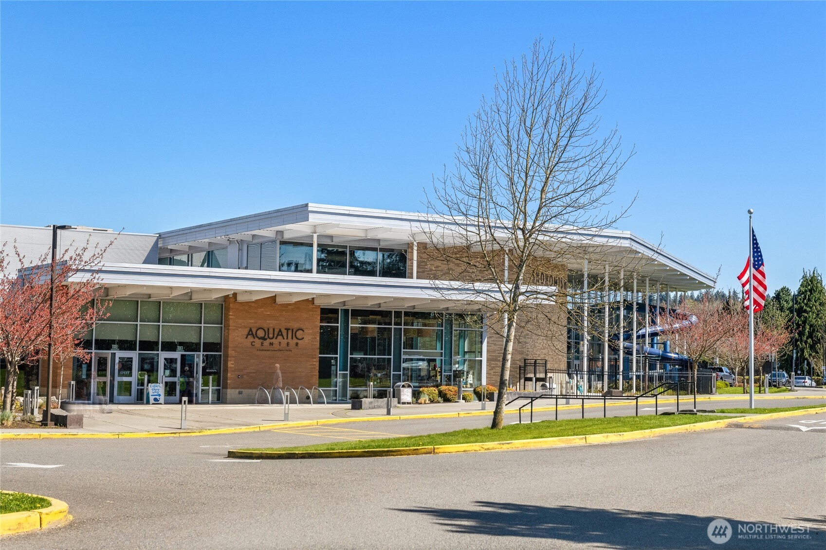 And just minutes from Snohomish Aquatic Center, downtown Snohomish, groceries, WA-9 and US-2. It's close to everything!