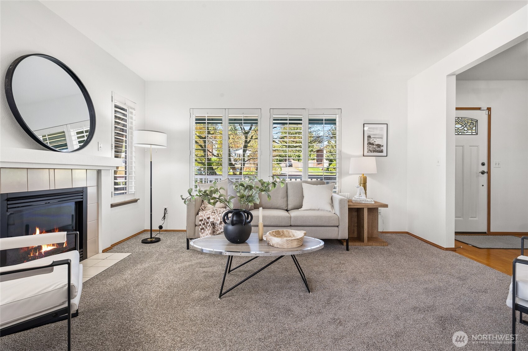 Cozy gas fireplace to take the chill off in the evenings.