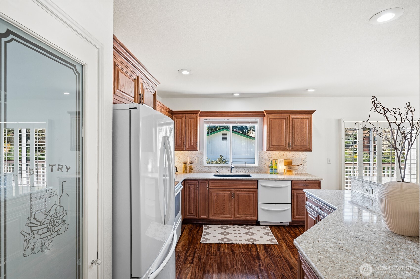 Plenty of storage here!