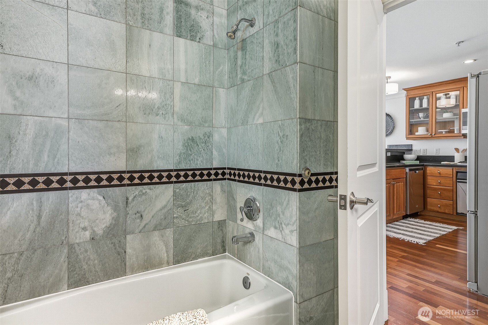 Main Level-Full Bath